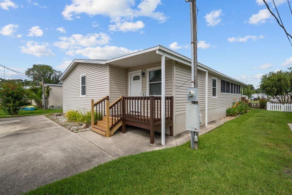 Photo of 41 Scott Street, Welaka, FL 32193 (MLS # GC541056)