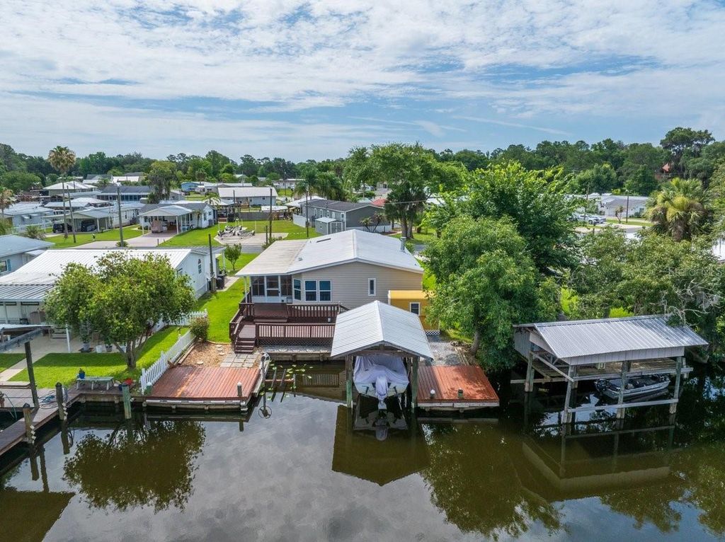 Photo of 41 Scott Street, Welaka, FL 32193 (MLS # GC541056)