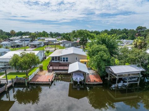 Photo of 41 Scott Street, Welaka, FL 32193 (MLS # GC541056)