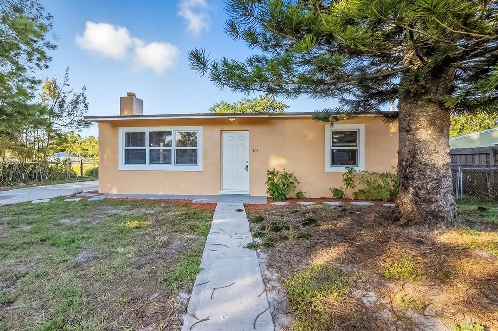 Real estate matching your search 85 Photo of 509 Aspen Road, West Palm Beach, FL 33409 (MLS # O6355373)