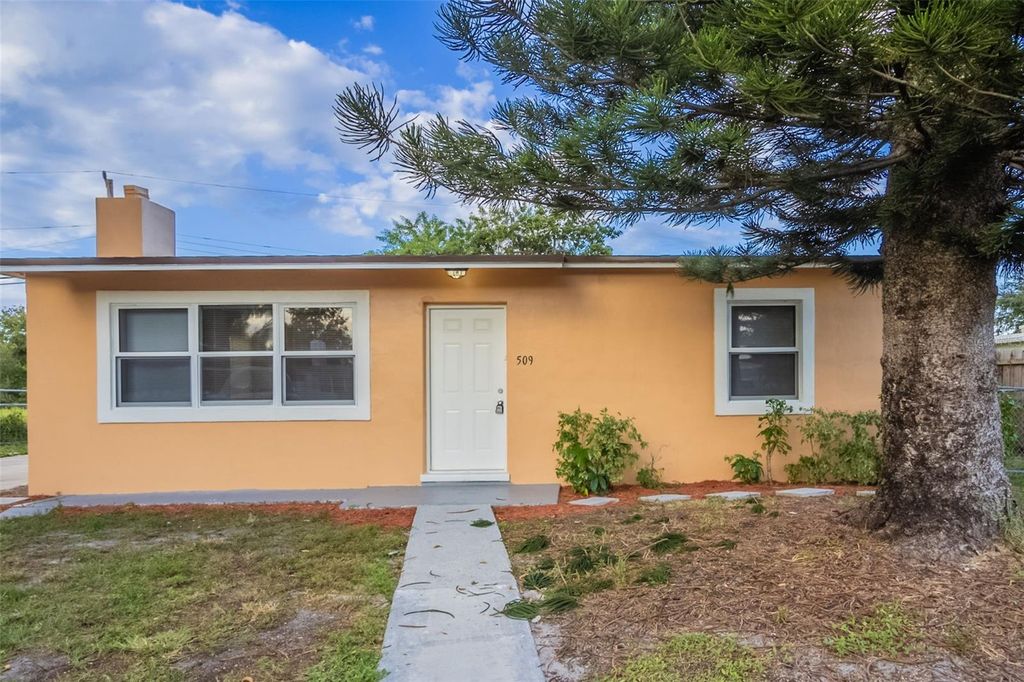 Real estate matching your search 84 Photo of 509 Aspen Road, West Palm Beach, FL 33409 (MLS # O6355373)