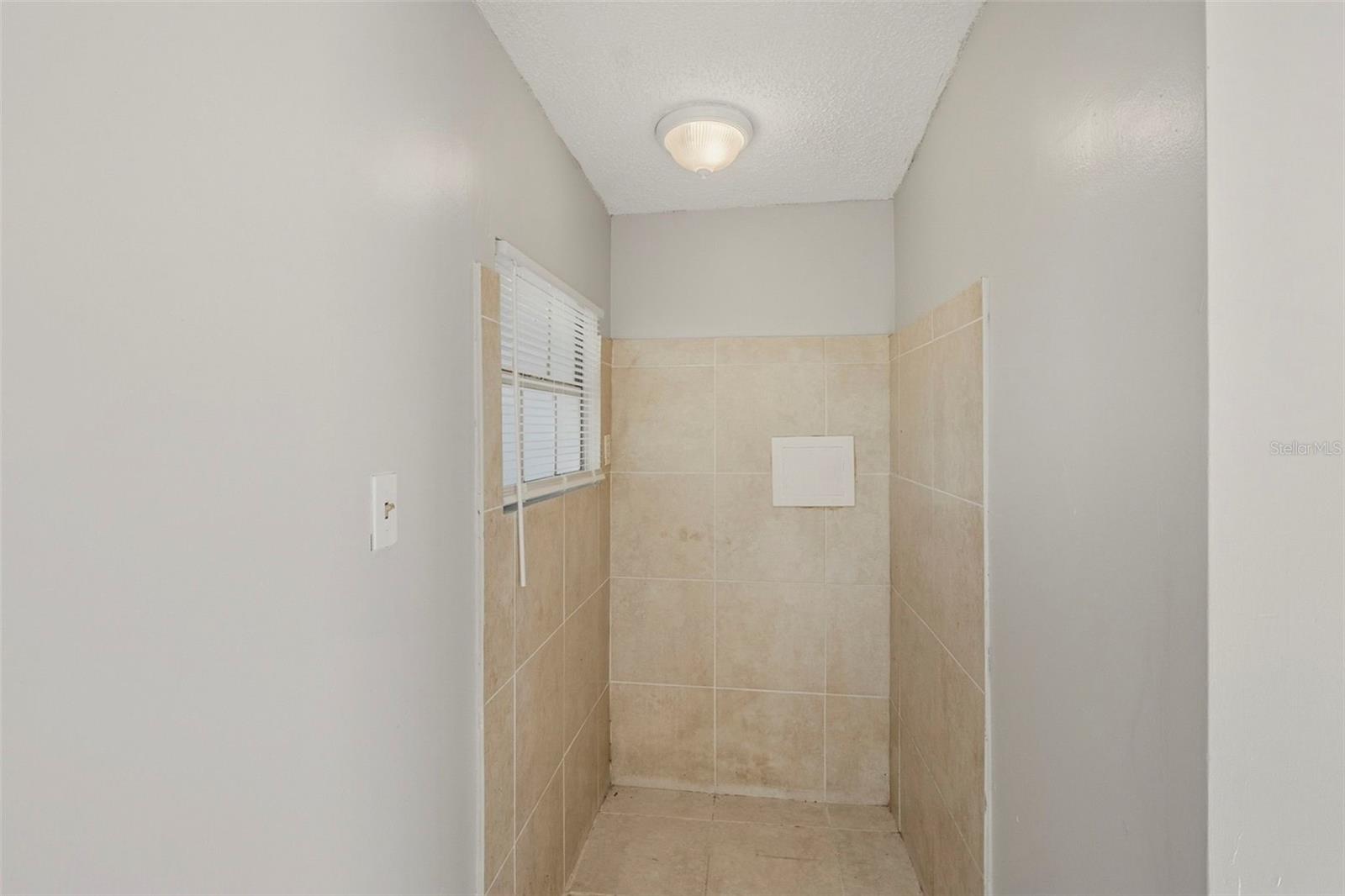 GOLFVIEW HEIGHTS 01 - Residential