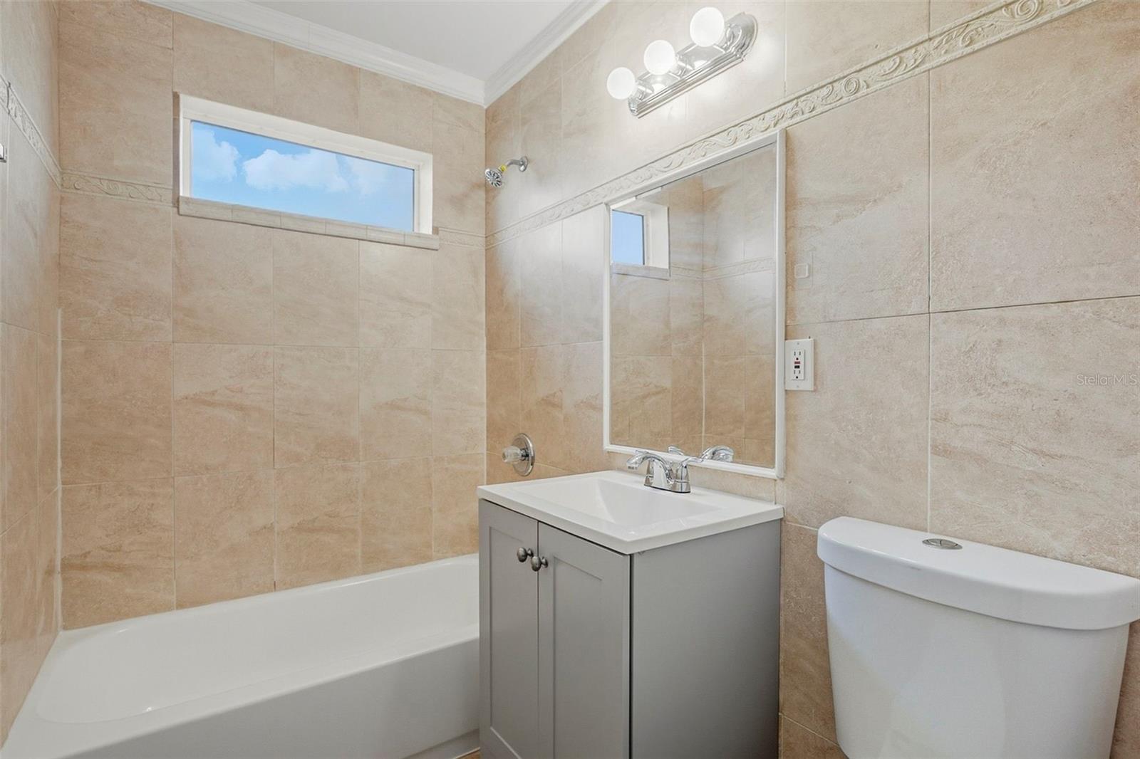 GOLFVIEW HEIGHTS 01 - Residential