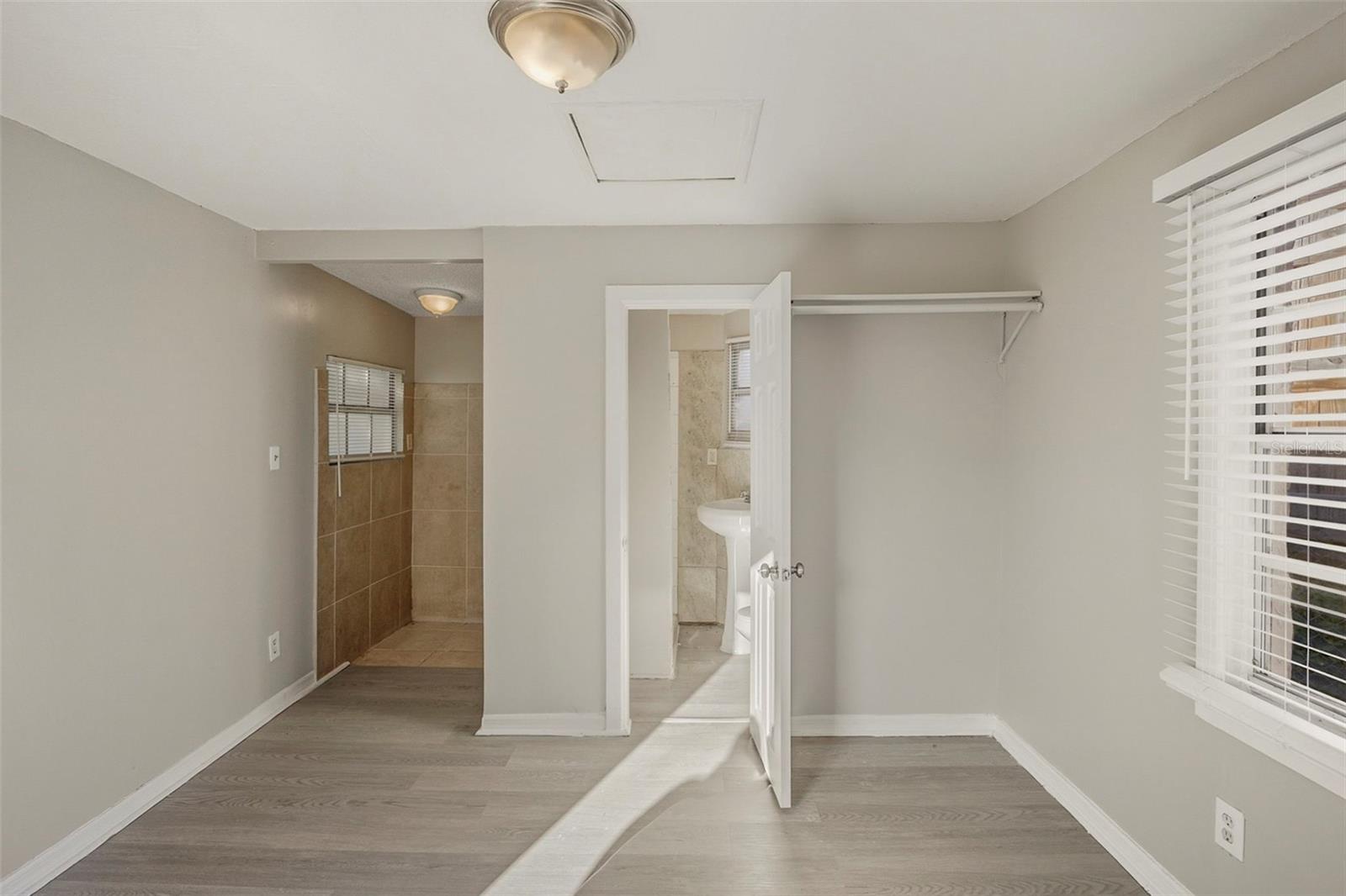 GOLFVIEW HEIGHTS 01 - Residential