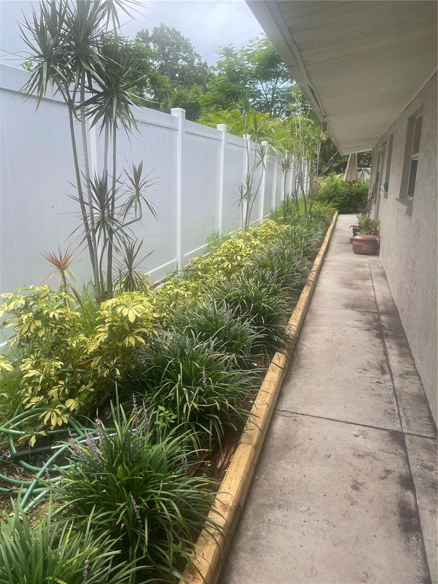 0273-SMITHS E A RESUB LOT 2 & SUB OF LOT 6 - Residential Income