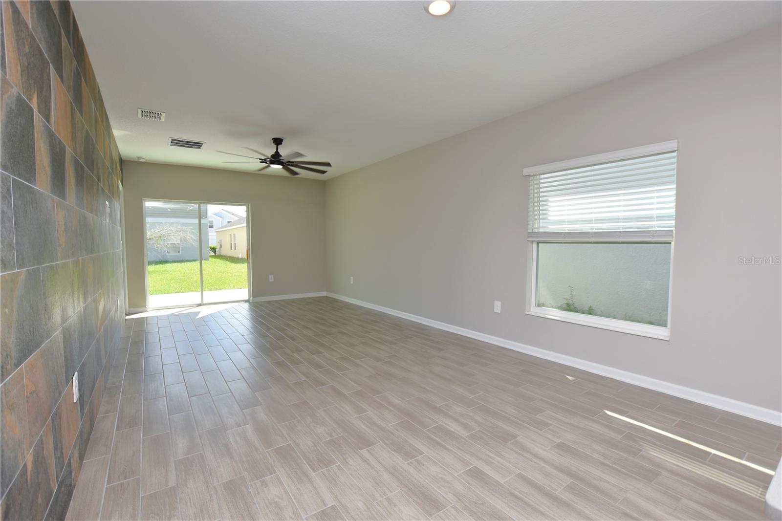 BELLA VITA PH 1A 1B-1 - Residential Lease