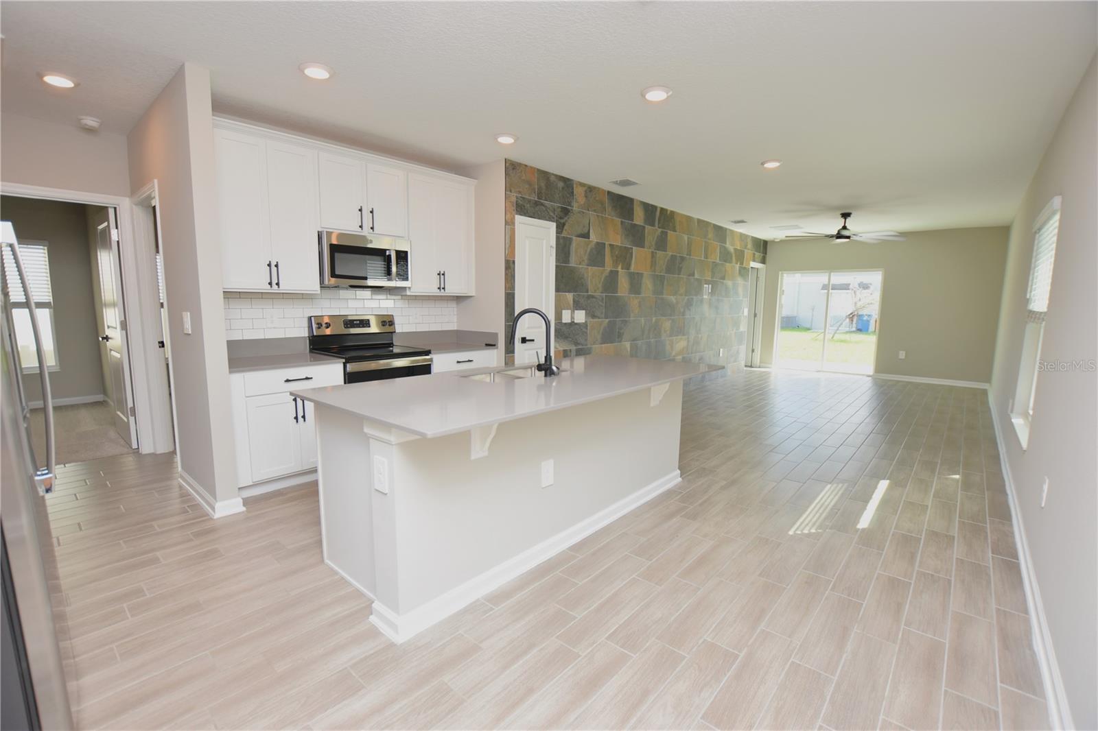 BELLA VITA PH 1A 1B-1 - Residential Lease