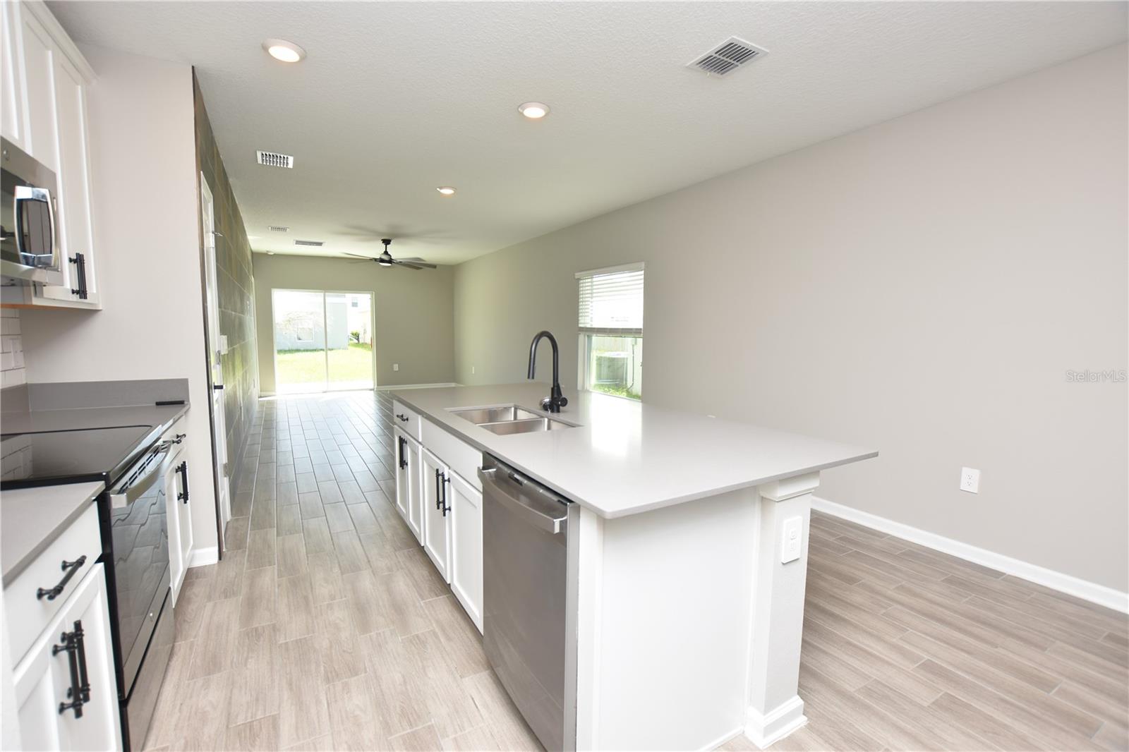BELLA VITA PH 1A 1B-1 - Residential Lease
