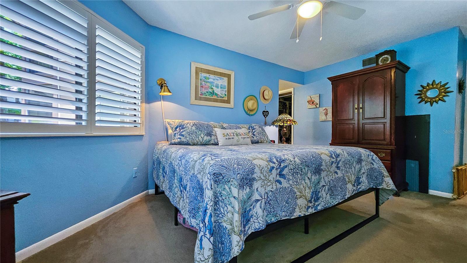 THE FAIRWAYS CONDO - Residential