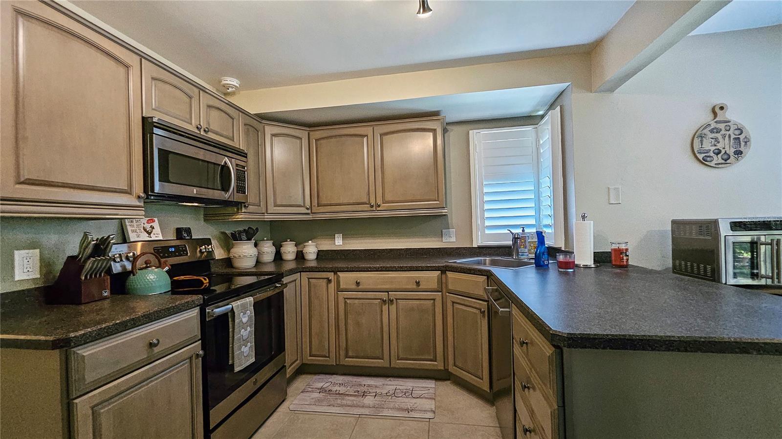 THE FAIRWAYS CONDO - Residential