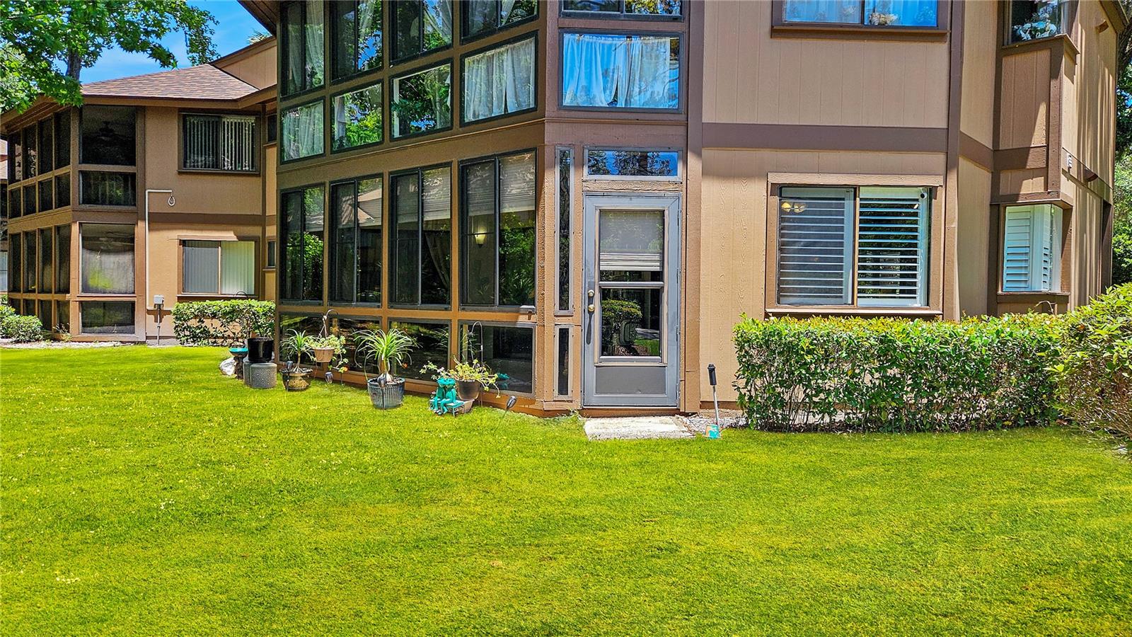 THE FAIRWAYS CONDO - Residential