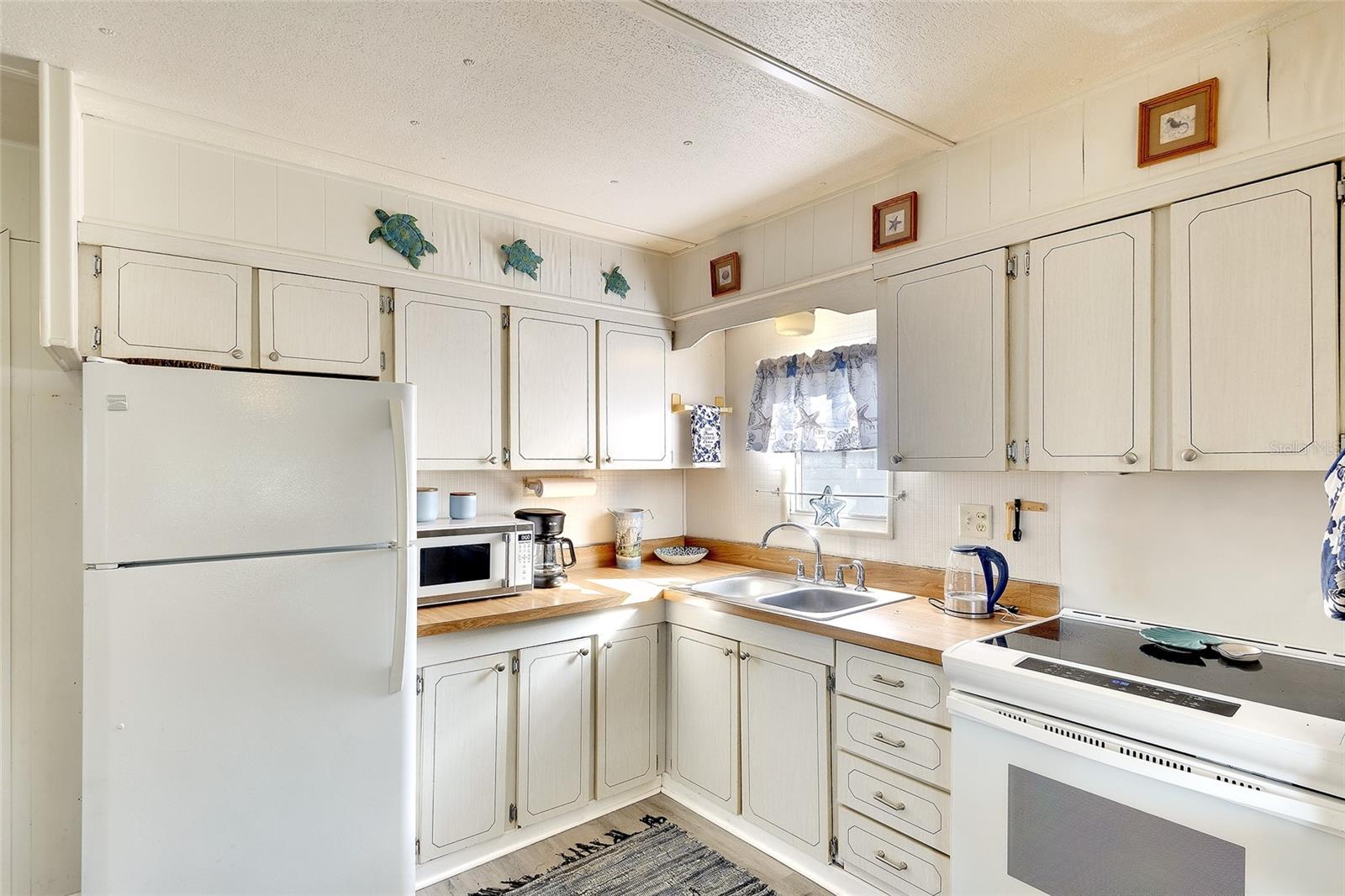 MOBILE ESTATES - Residential