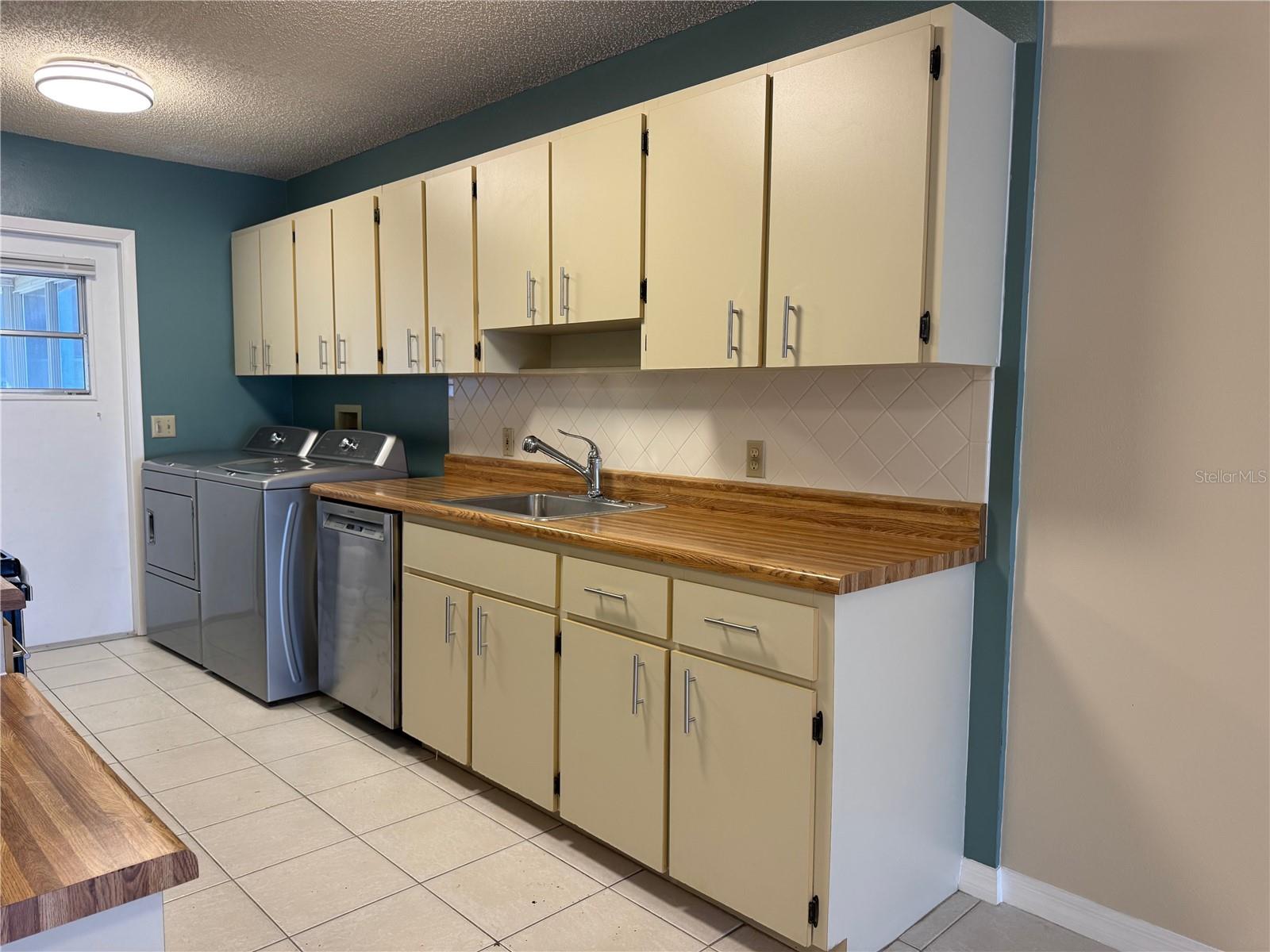 TAVARES RIDGE CONDO - Residential