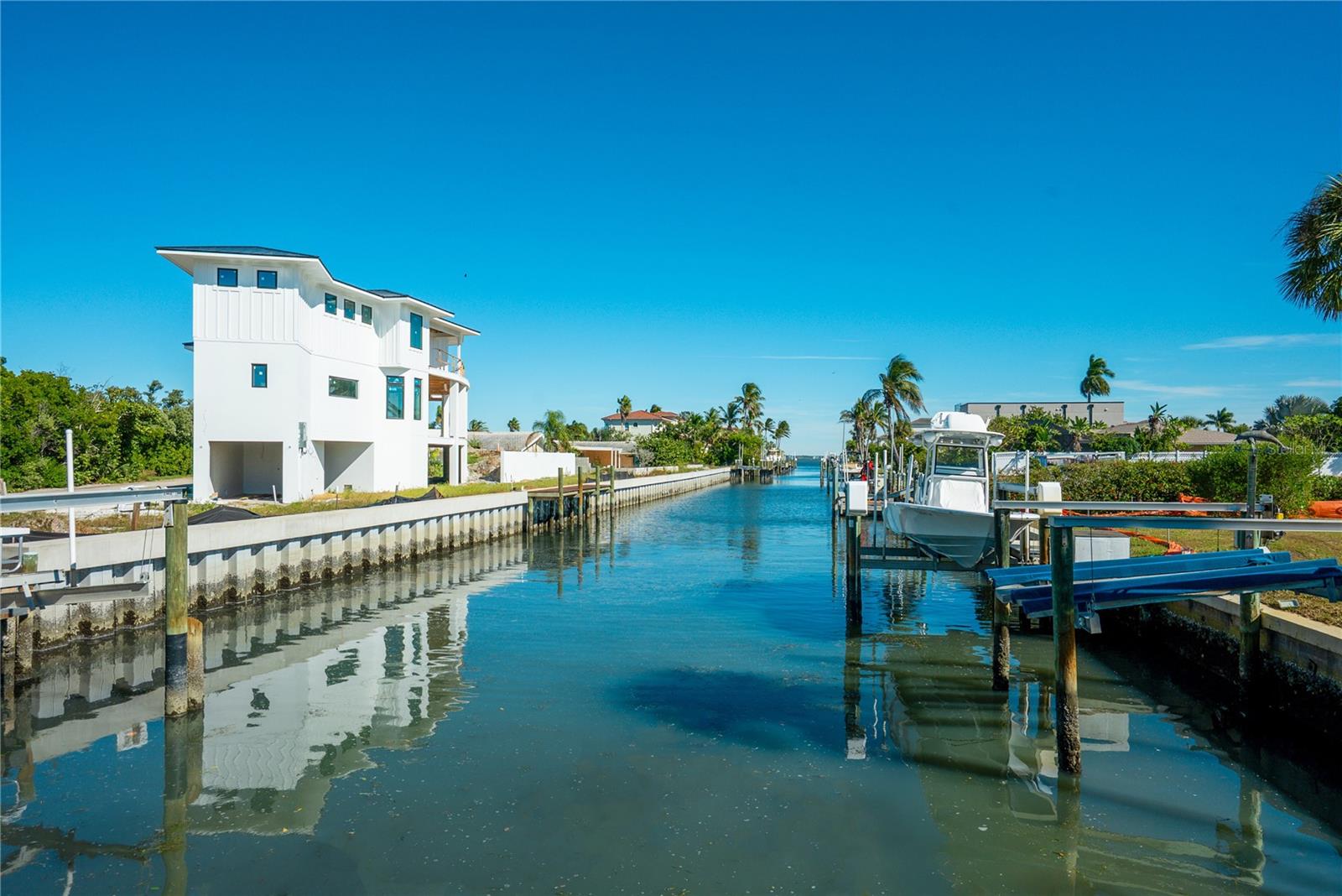 LONGBOAT KEY ESTATES - Residential