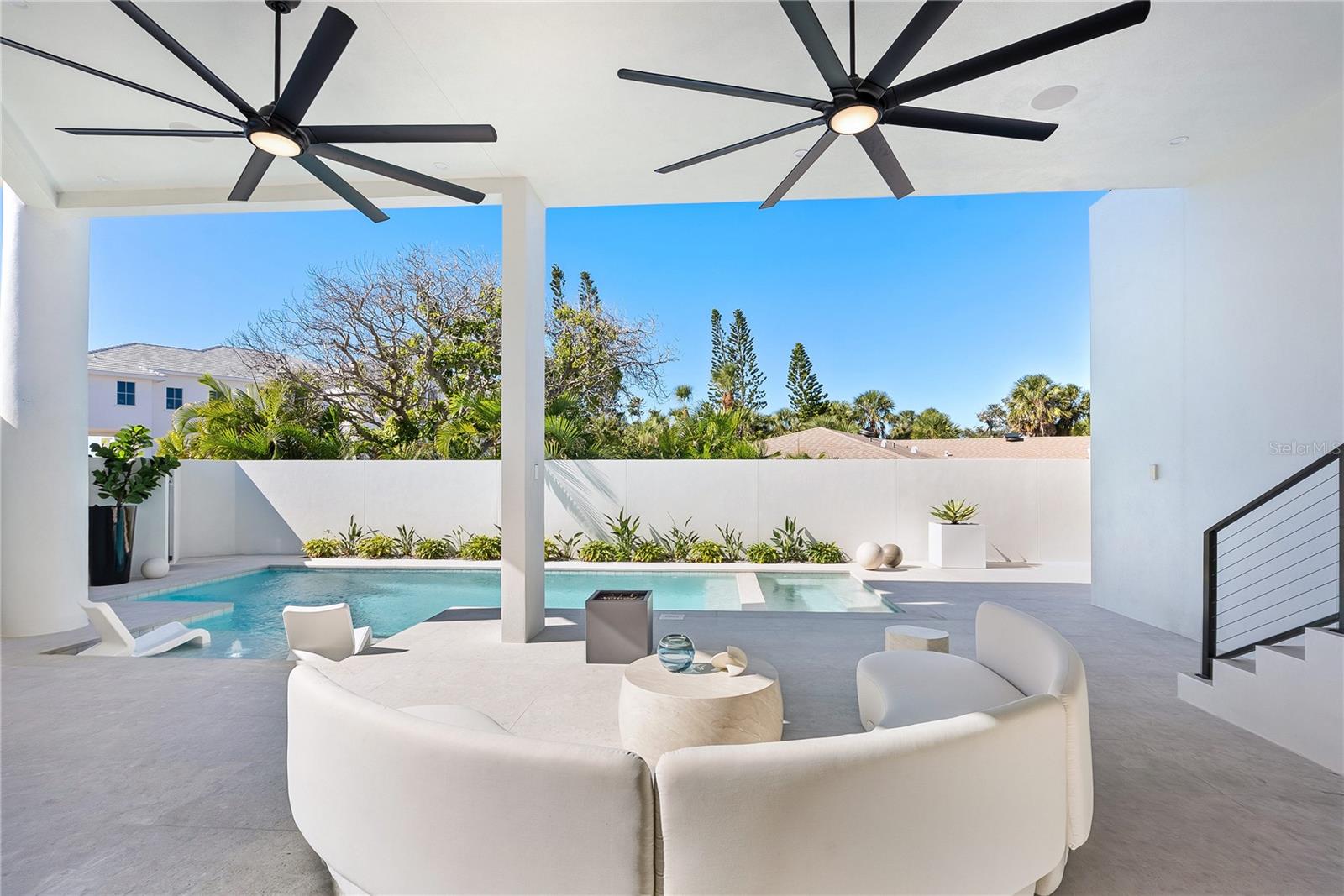 LONGBOAT KEY ESTATES - Residential