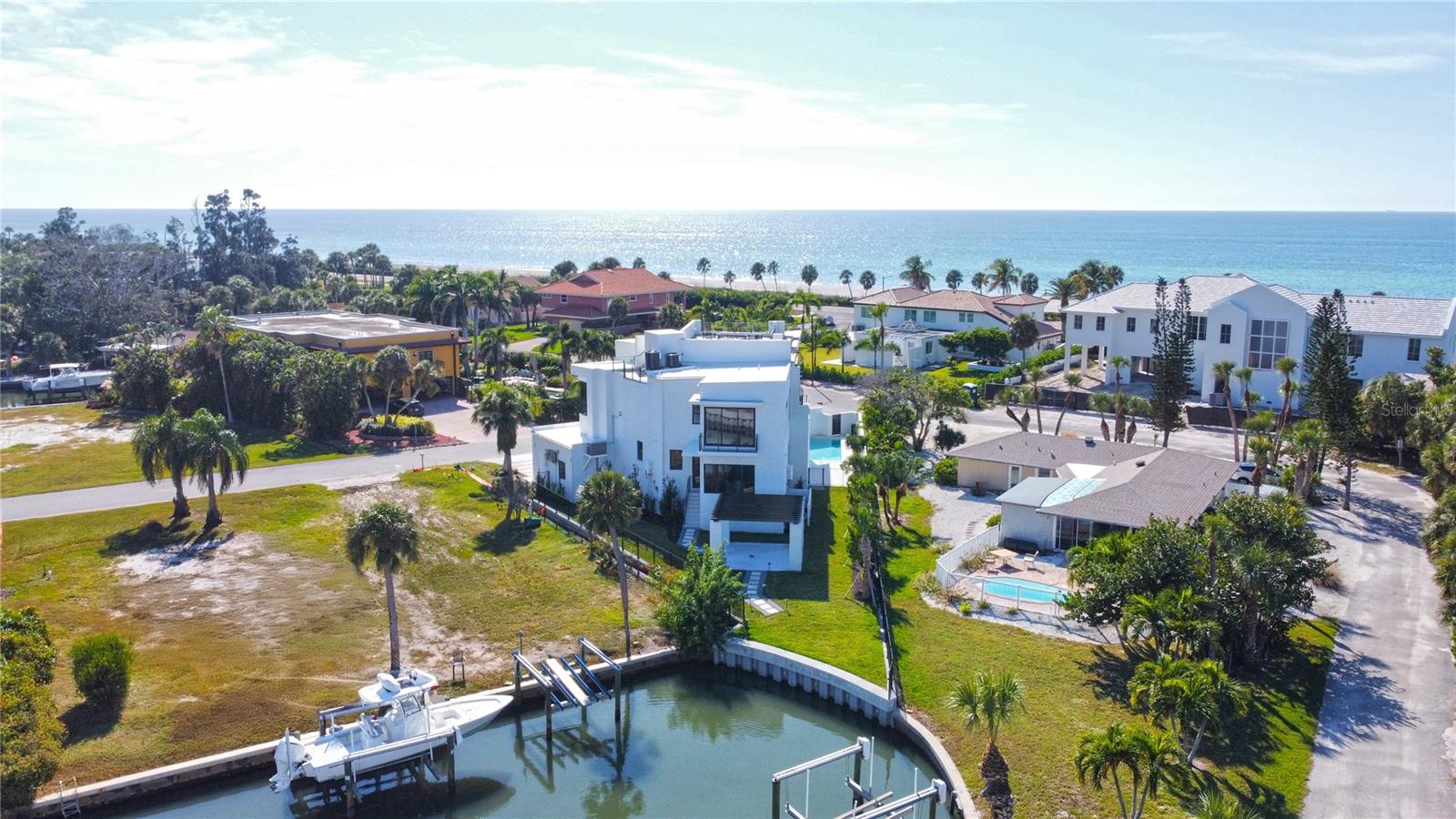 LONGBOAT KEY ESTATES - Residential