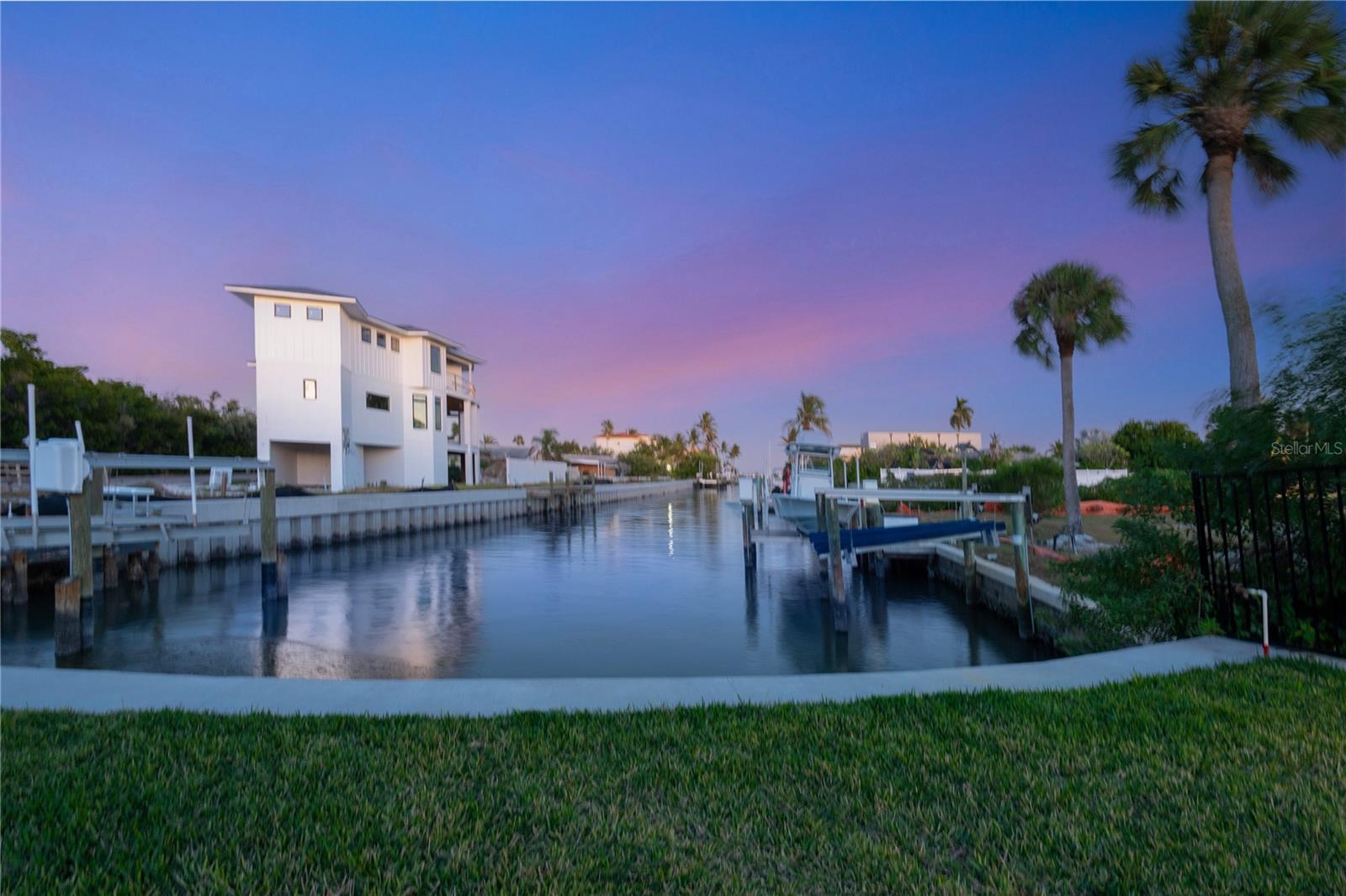 LONGBOAT KEY ESTATES - Residential