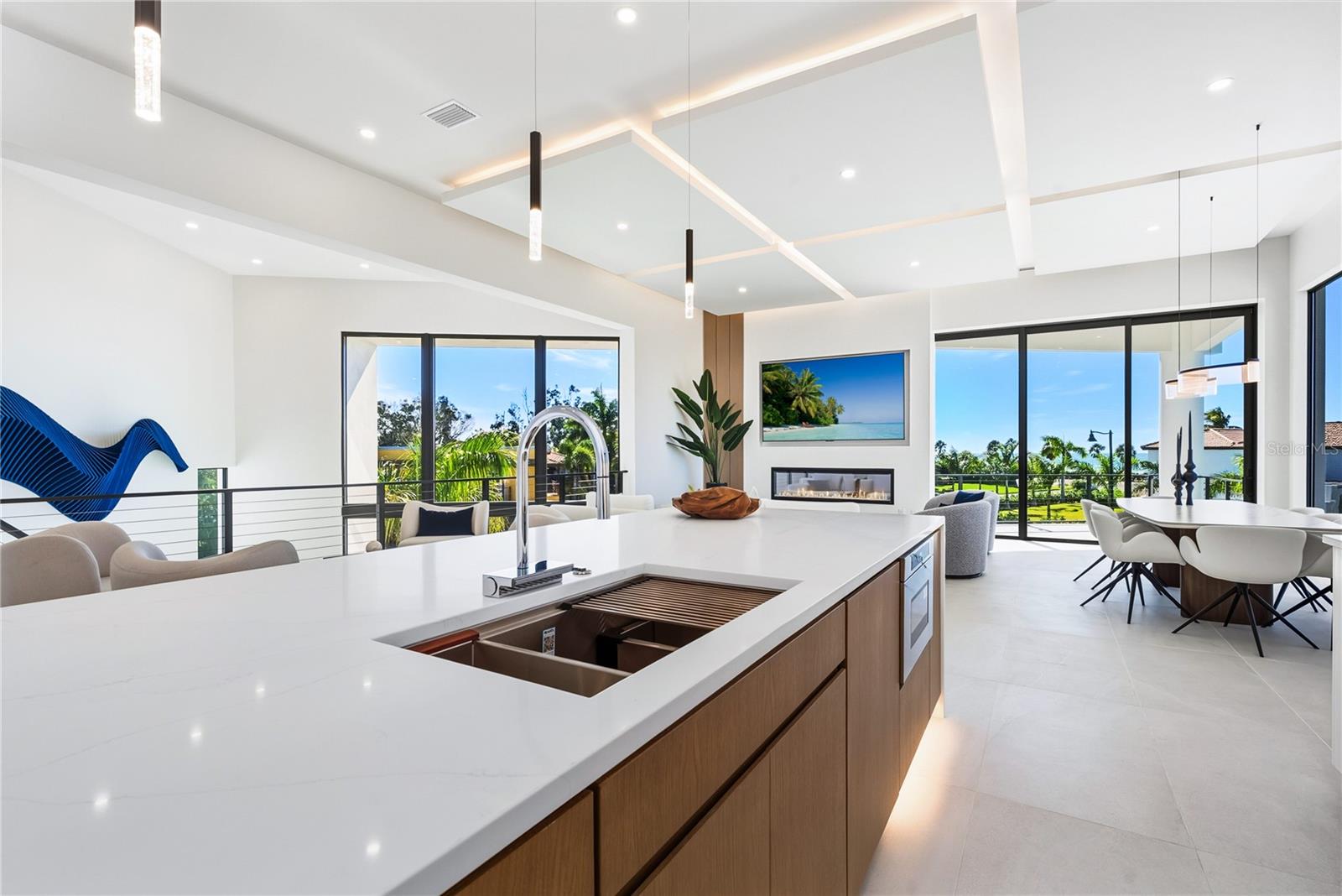 LONGBOAT KEY ESTATES - Residential