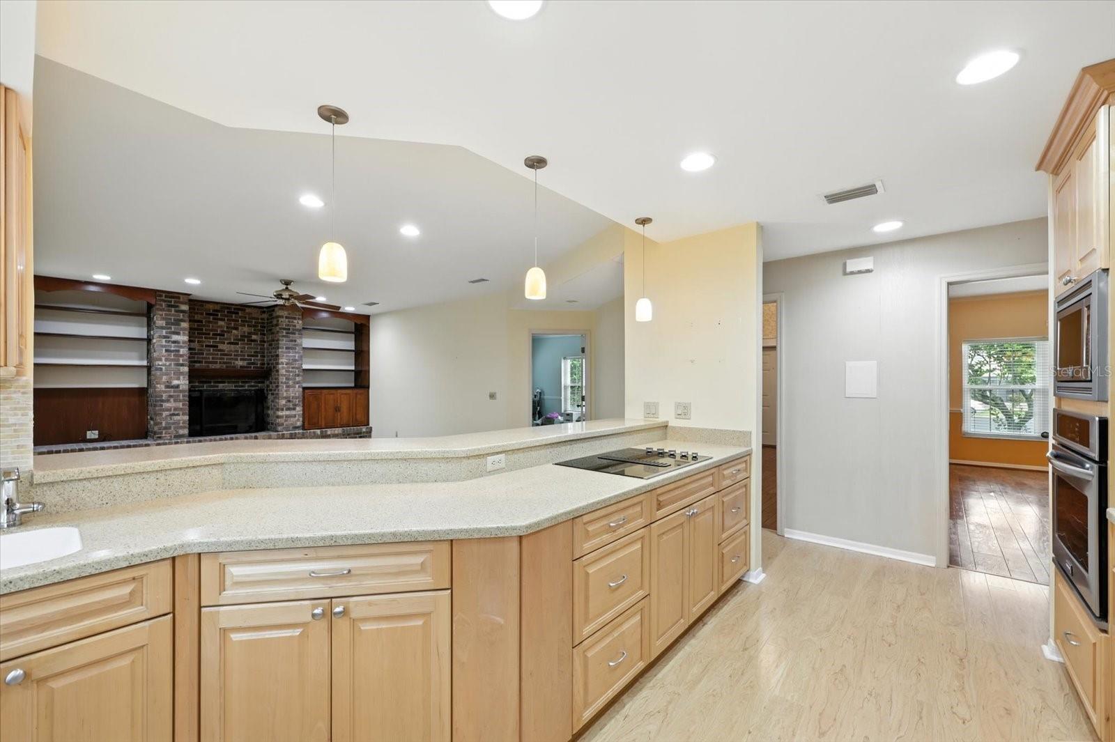 FEATHER SOUND CUSTOM - Residential