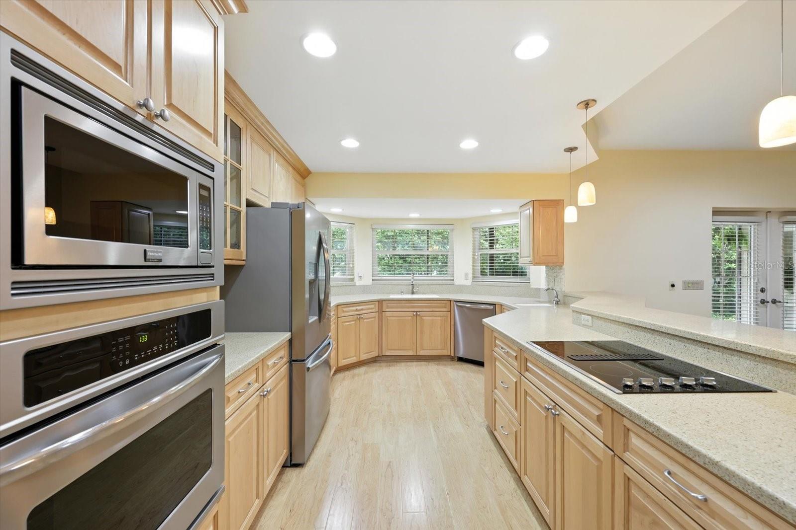 FEATHER SOUND CUSTOM - Residential