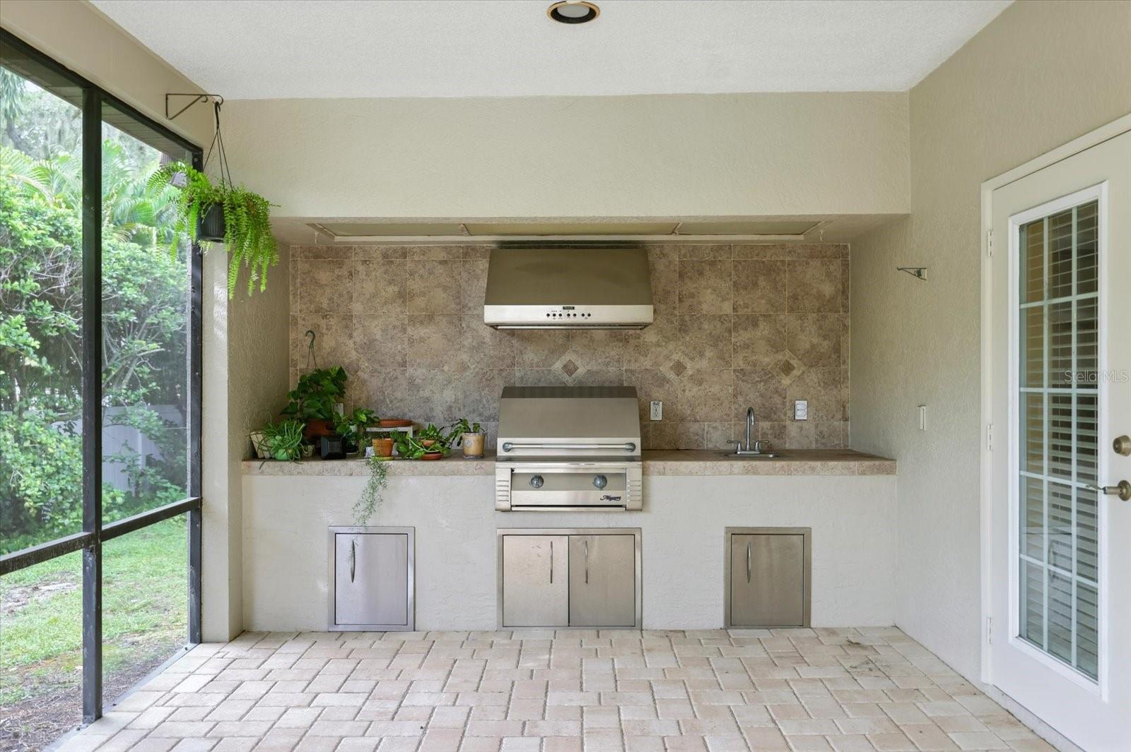 FEATHER SOUND CUSTOM - Residential