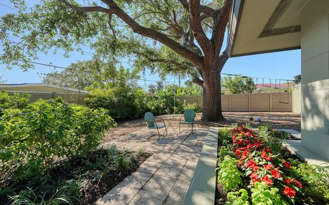 A home in SARASOTA