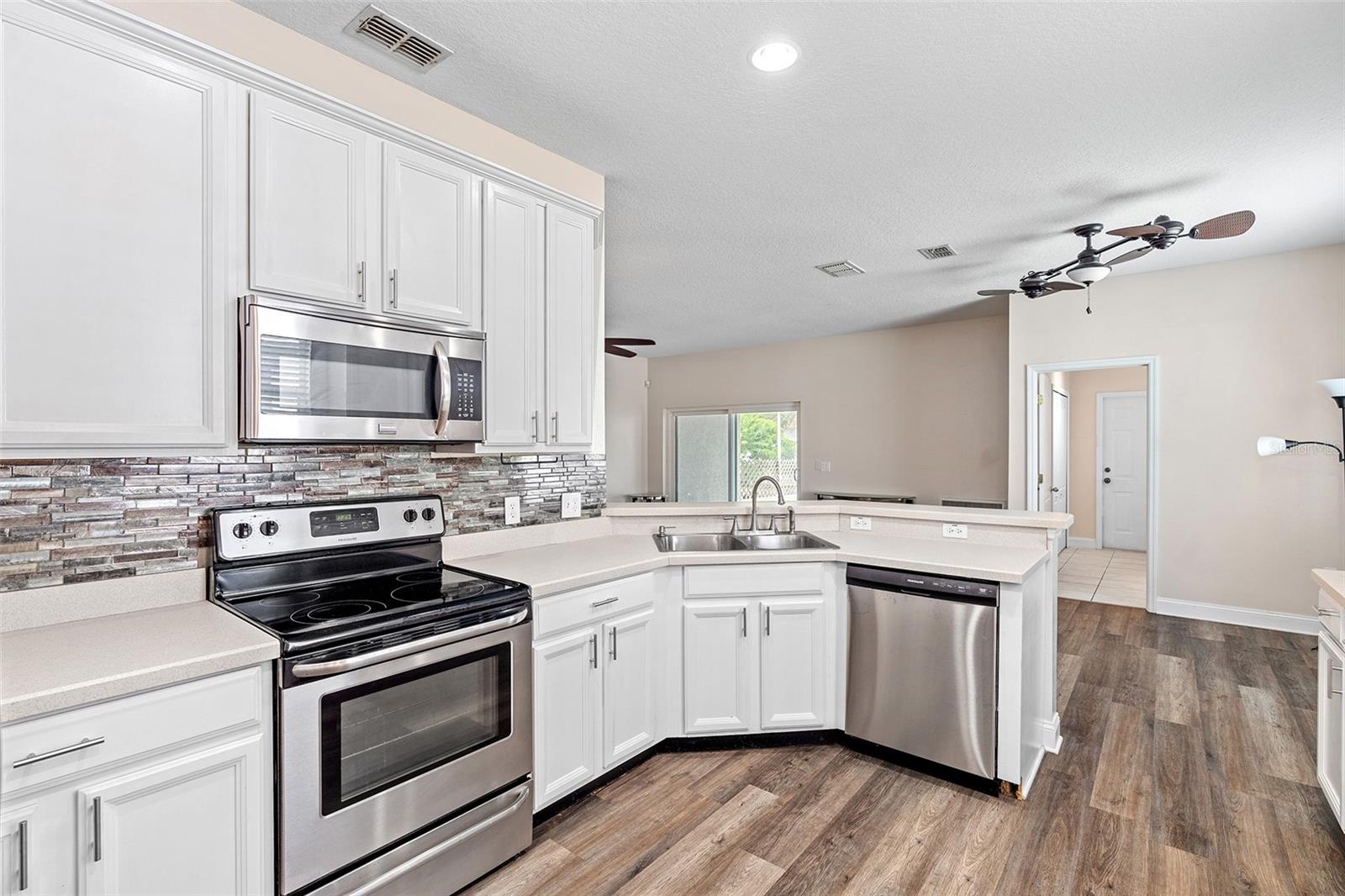 7013 BEARGRASS RD