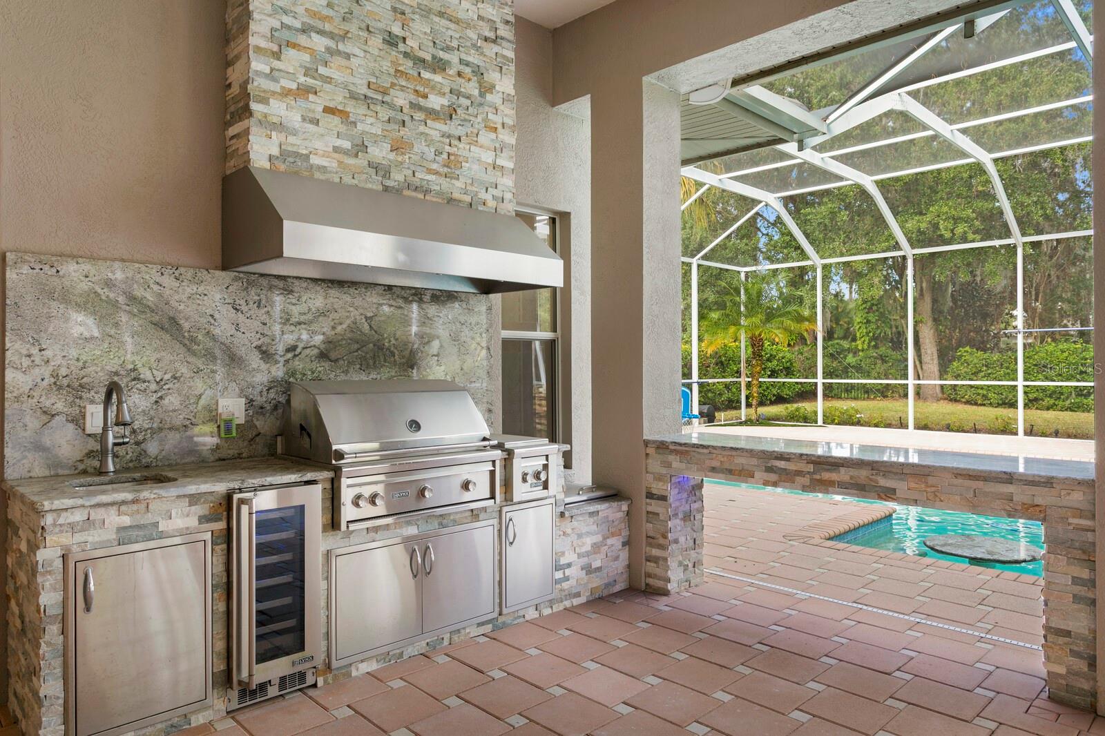 TAMPA PALMS 4A UNIT 2C 2D - Residential