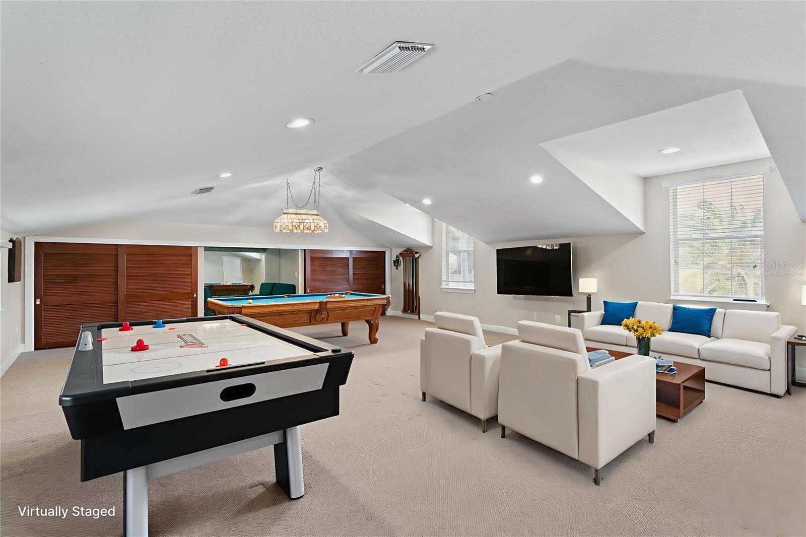 TAMPA PALMS 4A UNIT 2C 2D - Residential