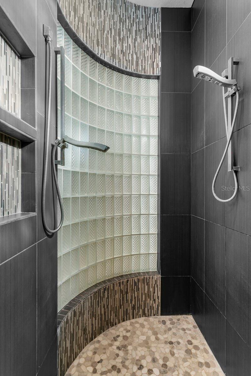 TAMPA PALMS 4A UNIT 2C 2D - Residential