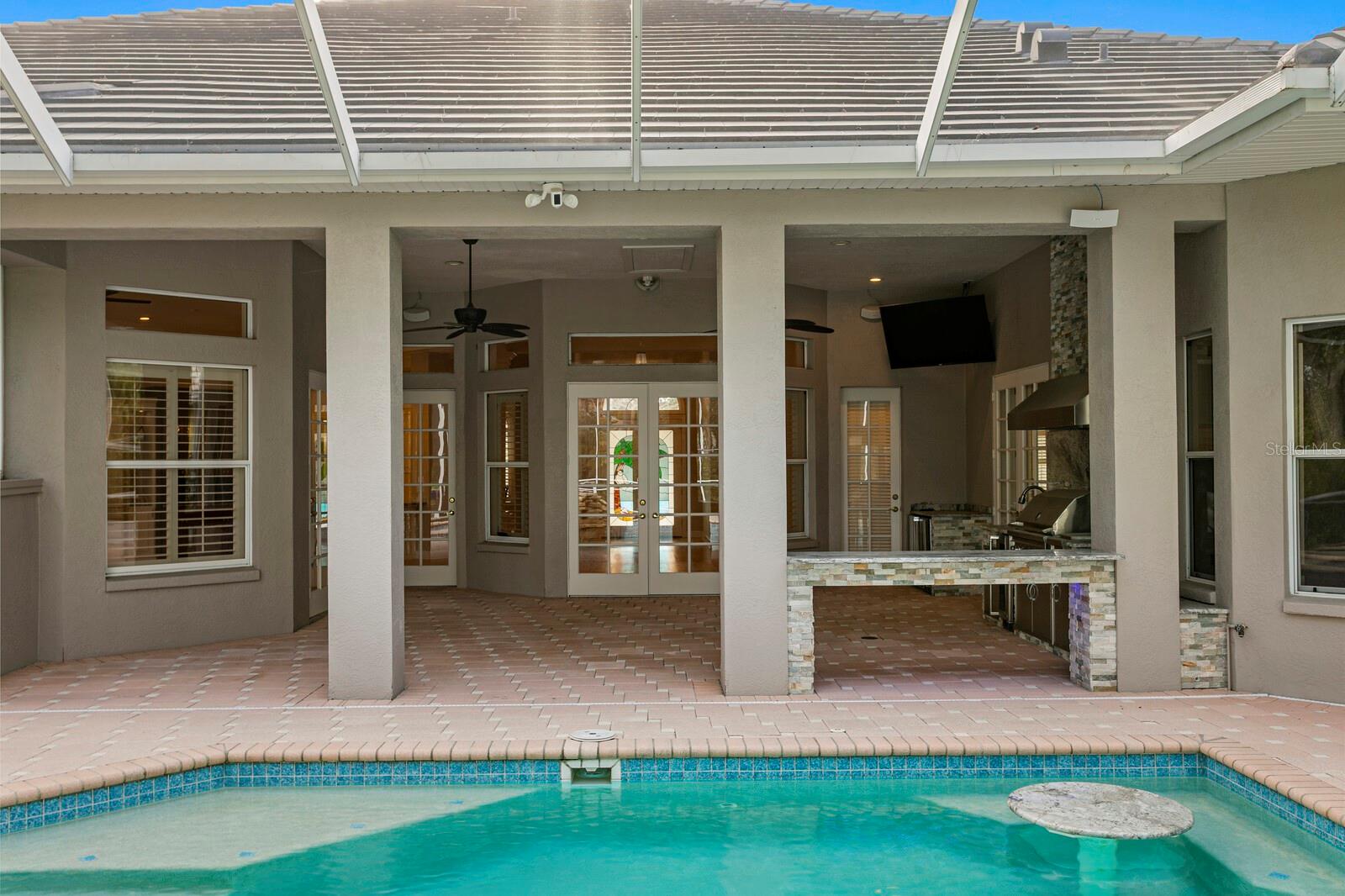 TAMPA PALMS 4A UNIT 2C 2D - Residential