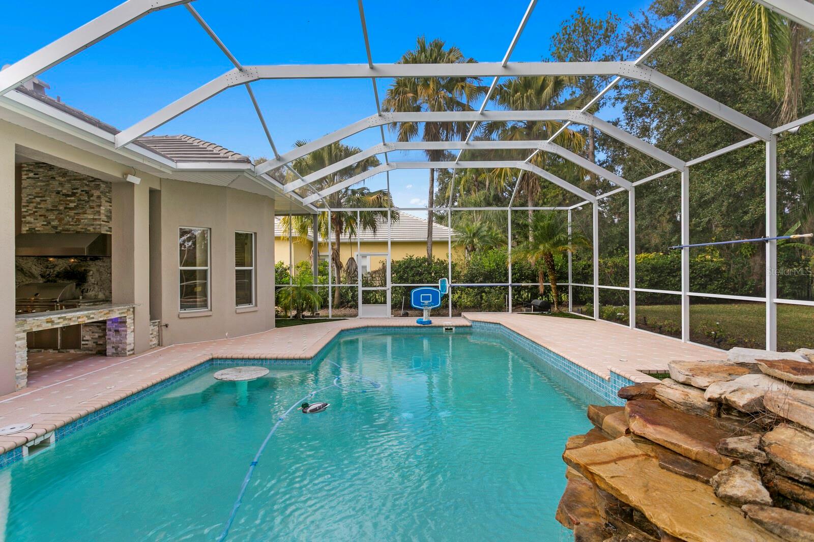 TAMPA PALMS 4A UNIT 2C 2D - Residential