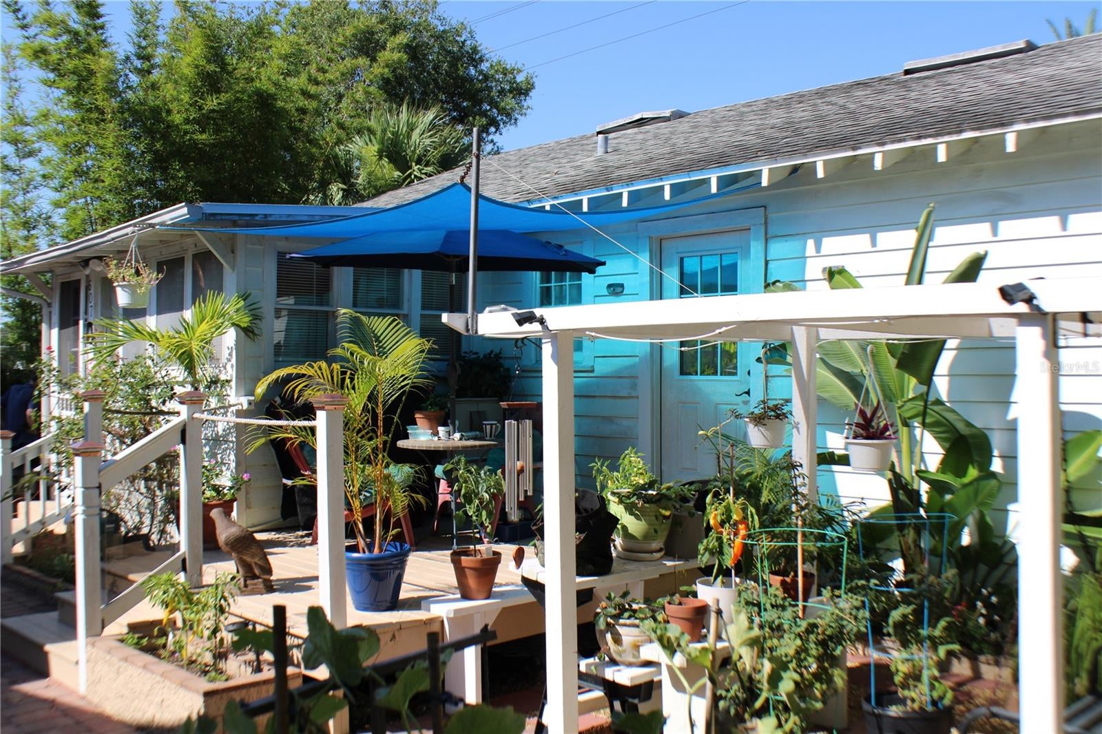 607 N DIXIE FREEWAY