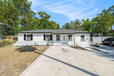 Photo of 7106 Lynwood Drive, Tampa, FL 33637 (MLS # TB8441263) Photo of 7106 Lynwood Drive, Tampa, FL 33637 (MLS # TB8441263)