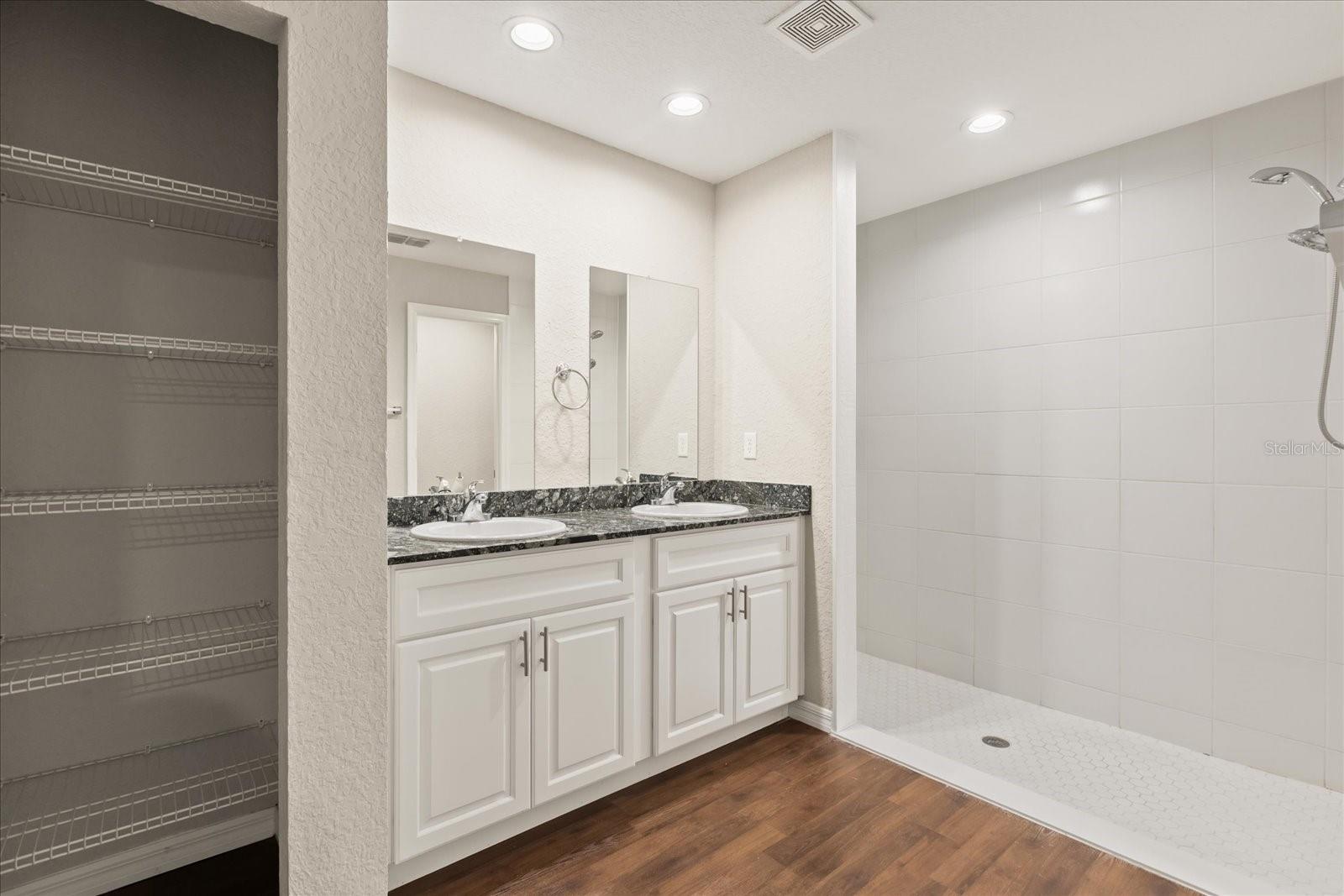 MARION OAKS UN 10 - Residential