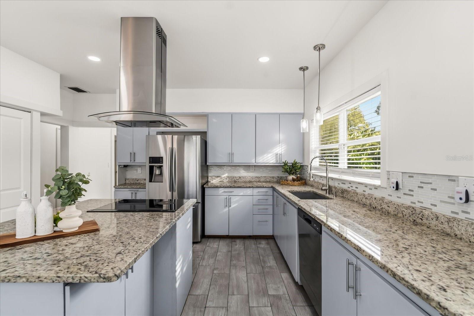 PALM PARK TERRACE - Residential