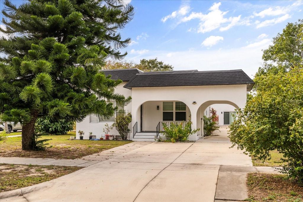 Photo of 520 S 7th Street, Lake Wales, FL 33853 (MLS # O6367558)