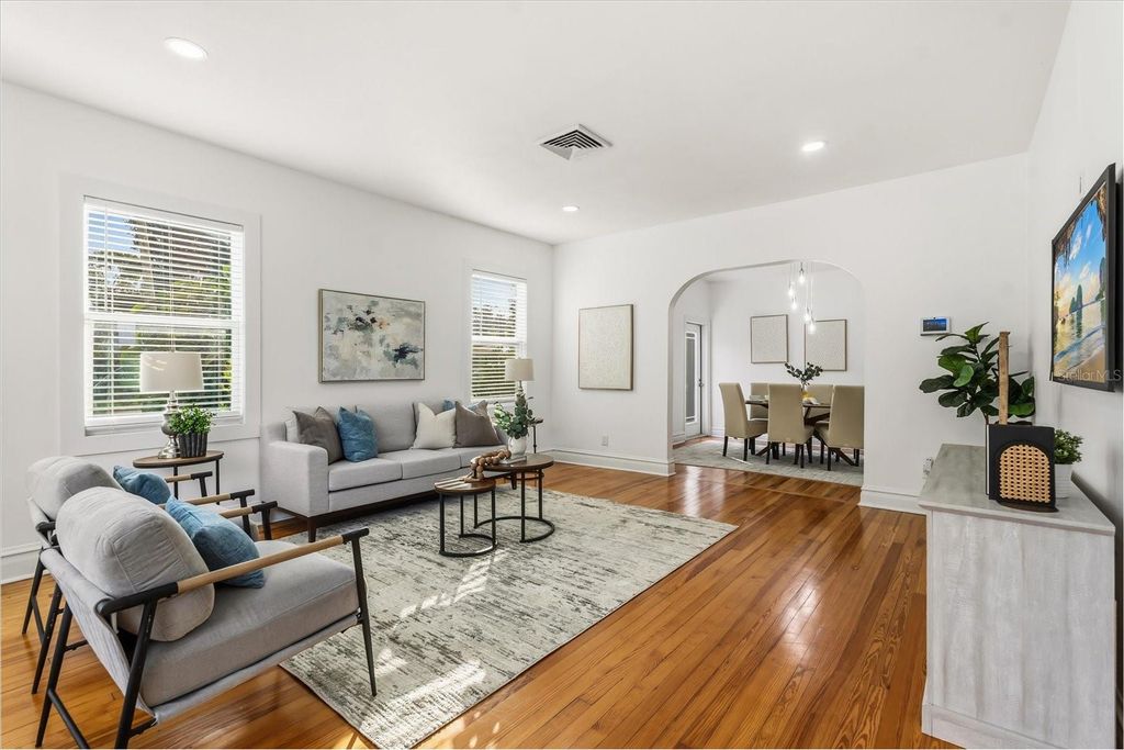 Photo of 520 S 7th Street, Lake Wales, FL 33853 (MLS # O6367558)