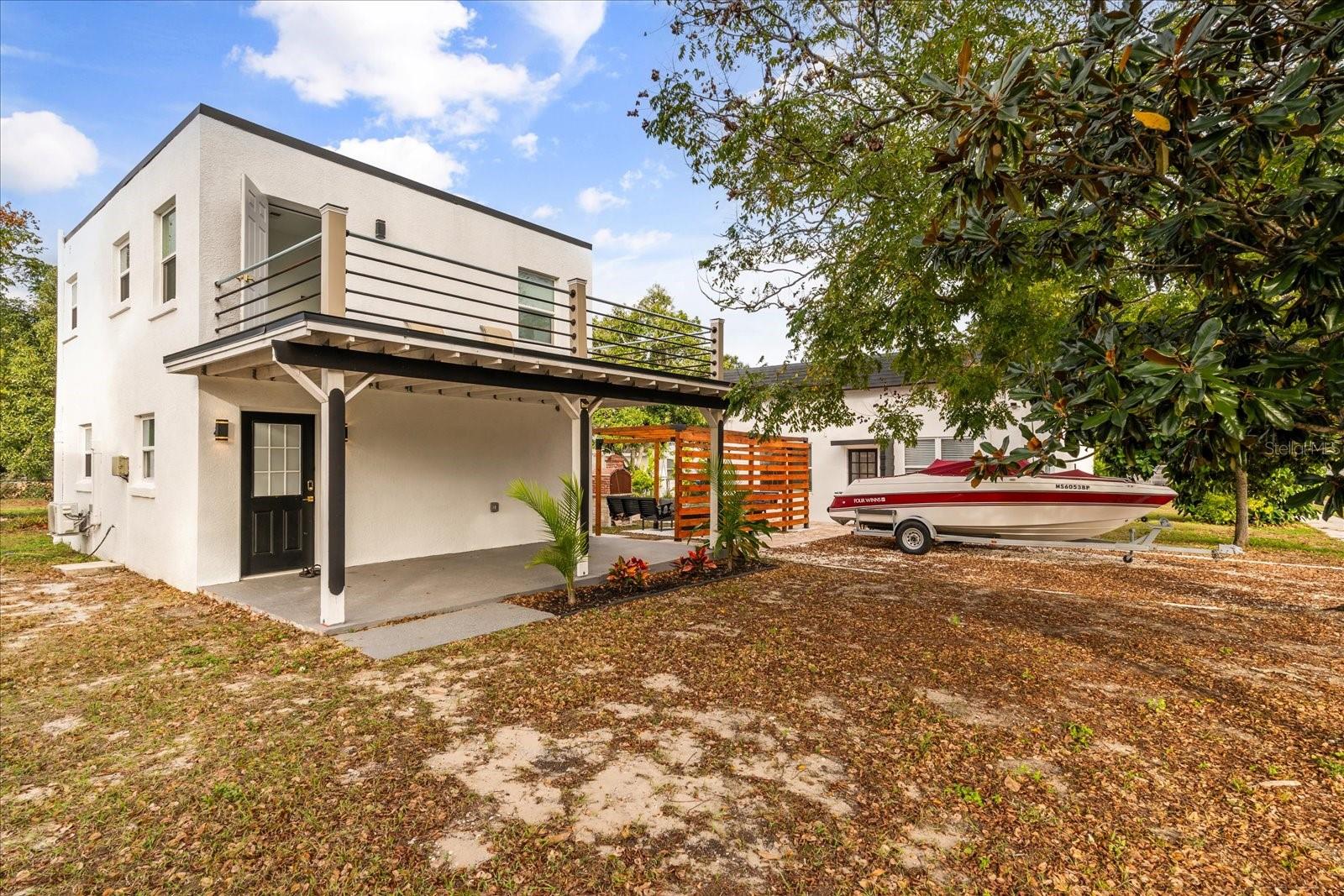 PALM PARK TERRACE - Residential