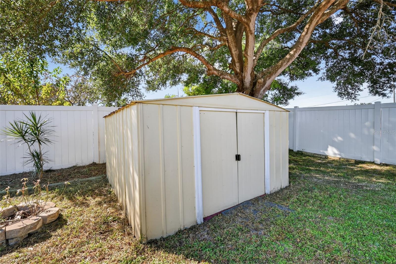 LADY LAKE PADGETT ESTATES SUB - Residential