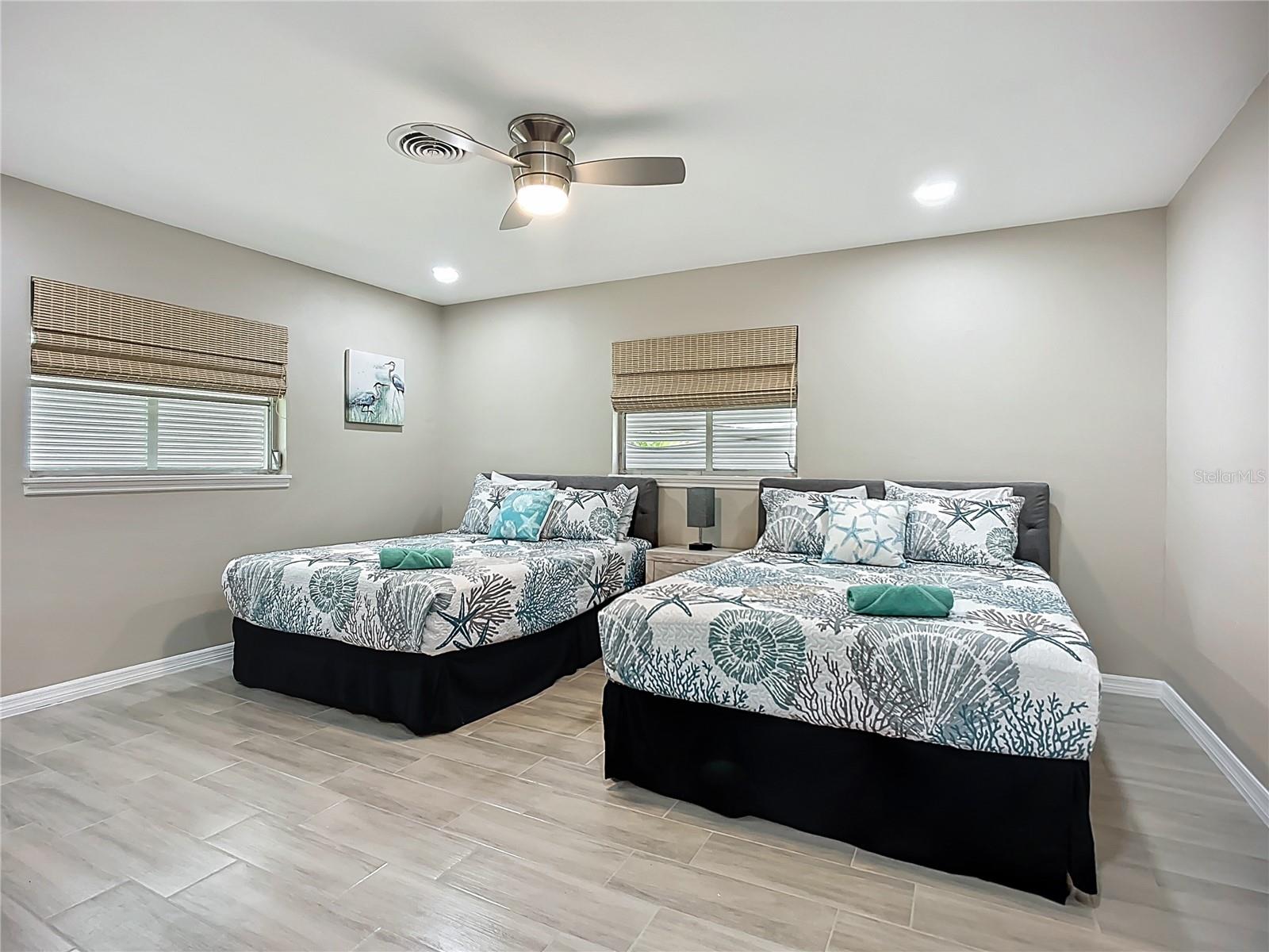 SOUTH VENICE - Residential