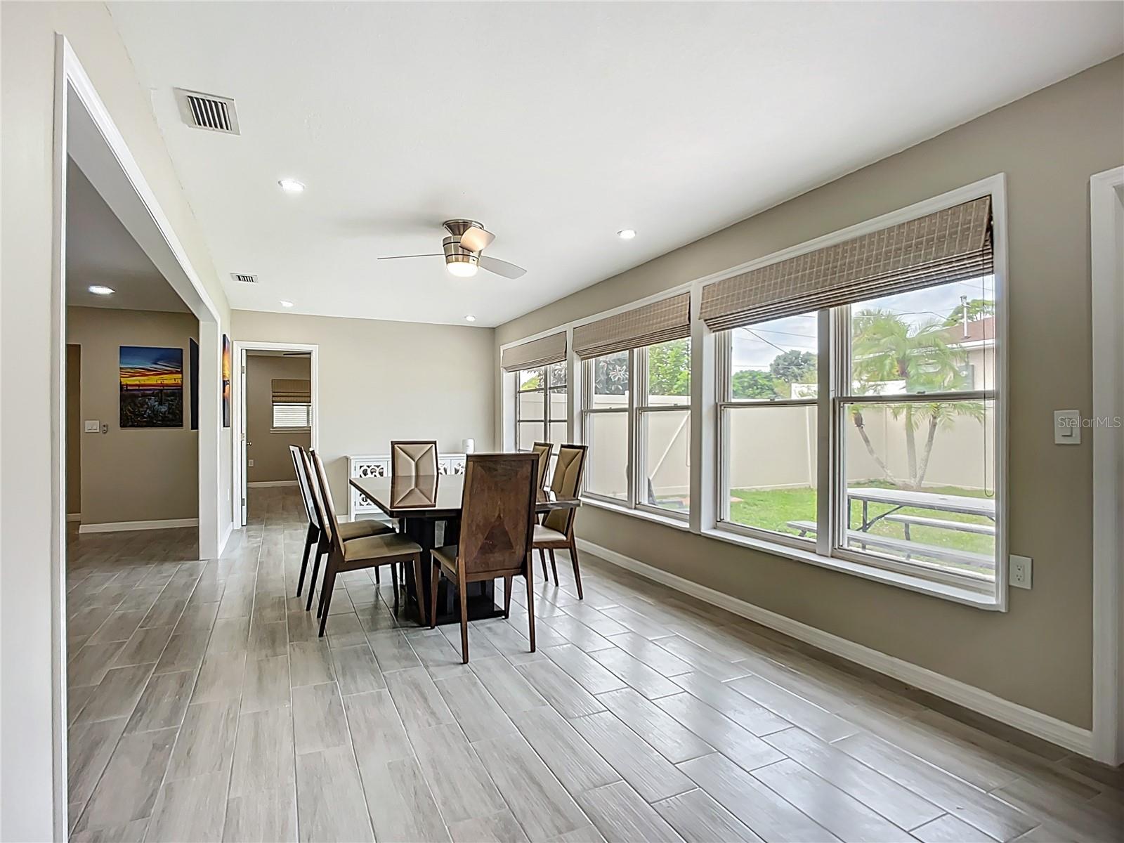 SOUTH VENICE - Residential