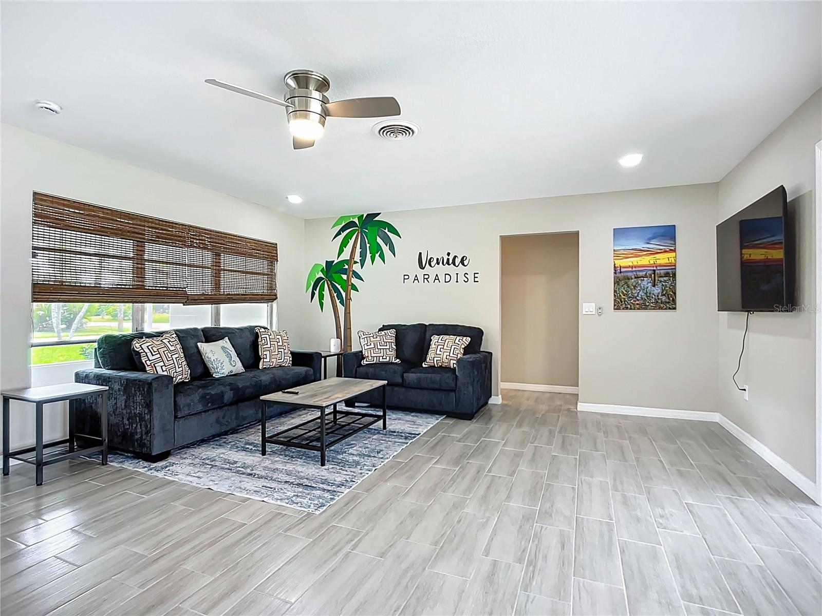 SOUTH VENICE - Residential