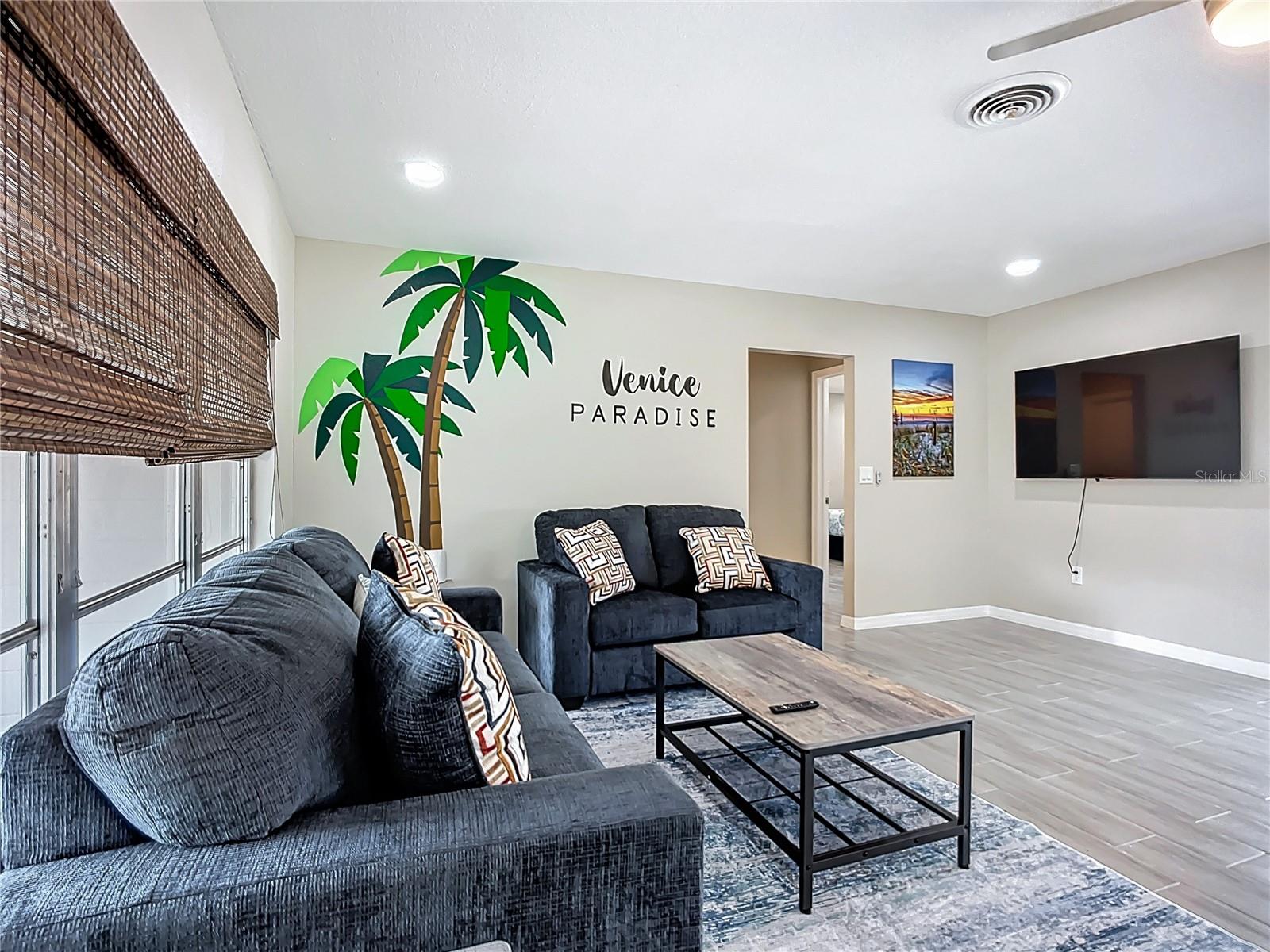 SOUTH VENICE - Residential