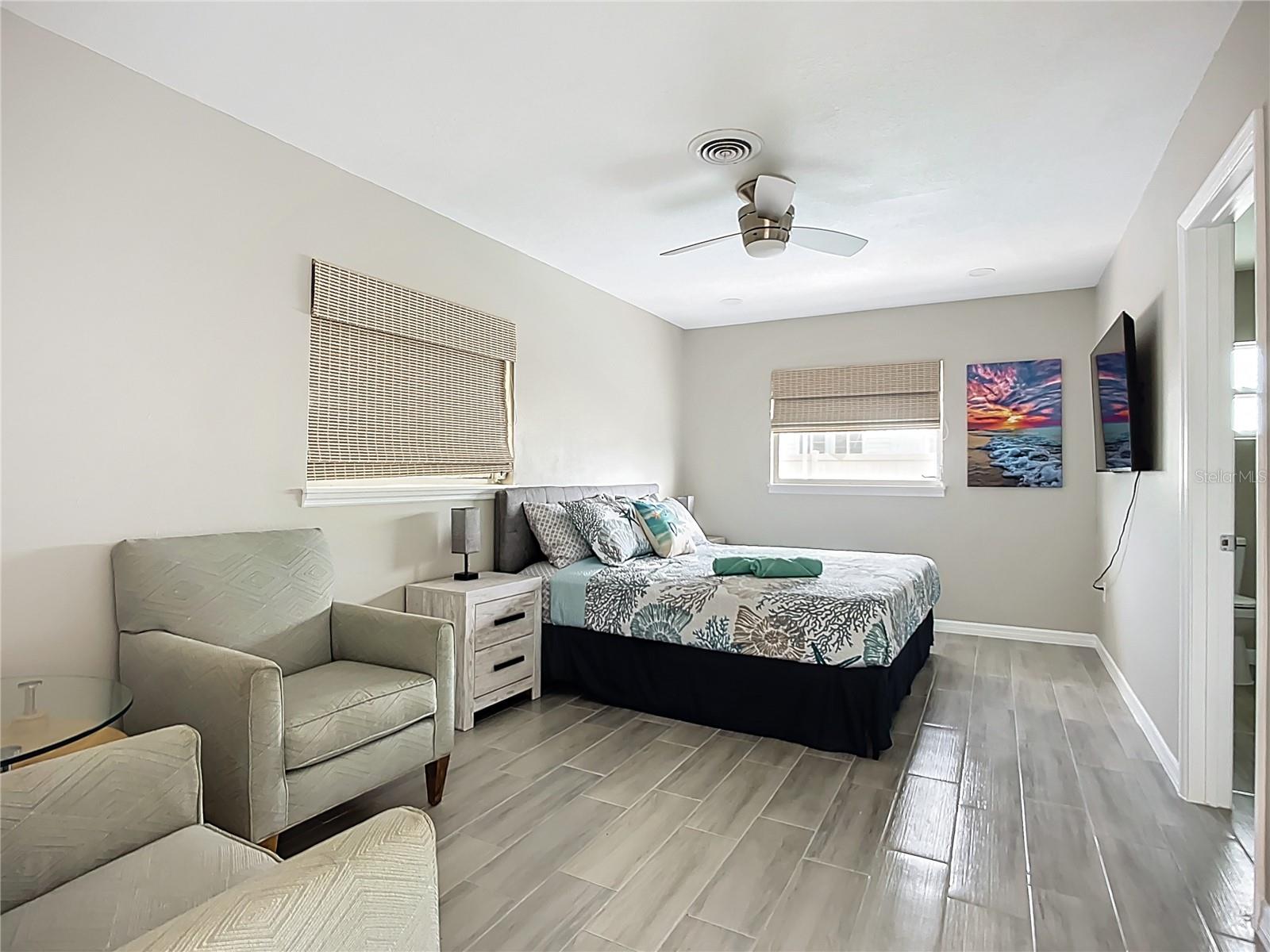 SOUTH VENICE - Residential