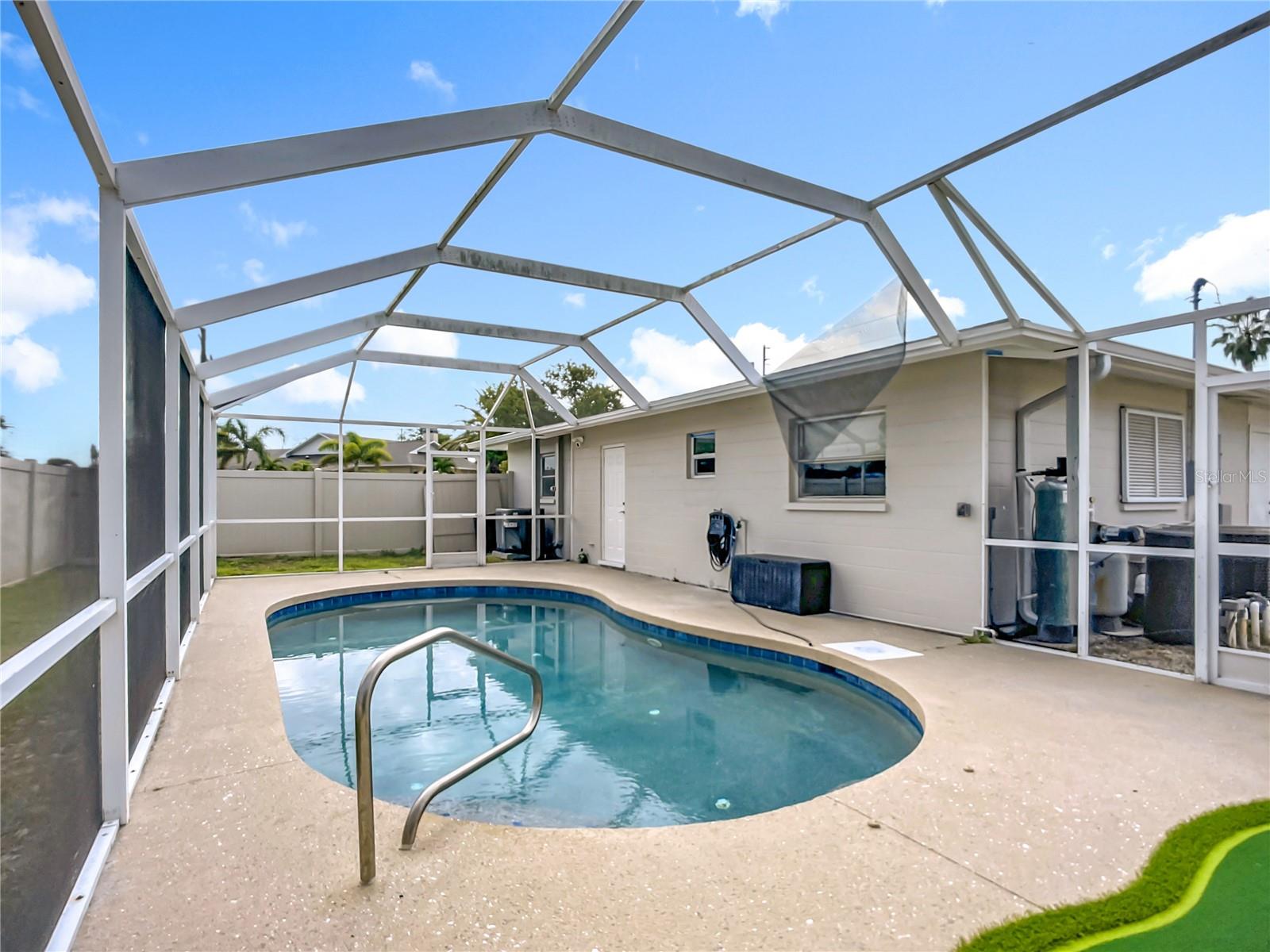 SOUTH VENICE - Residential