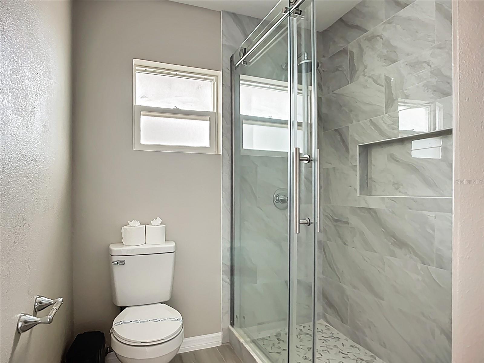 SOUTH VENICE - Residential