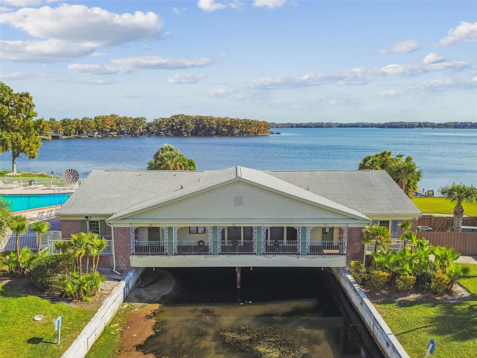 LAKE HOWELL ARMS - Residential