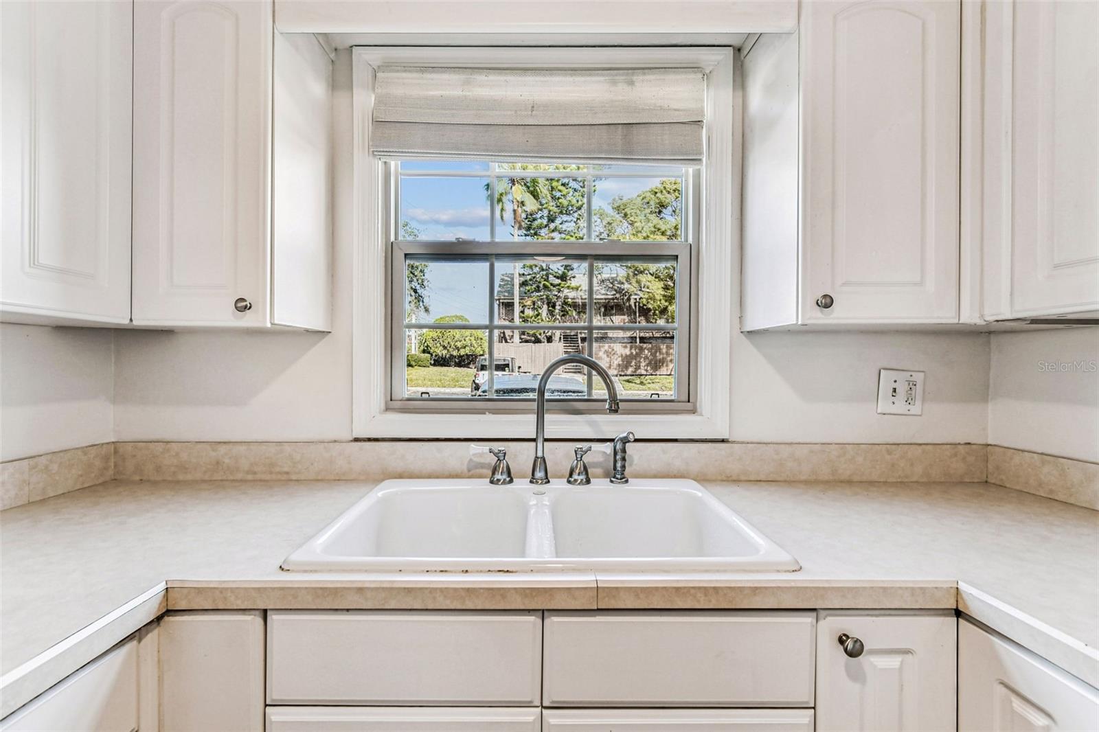 LAKE HOWELL ARMS - Residential