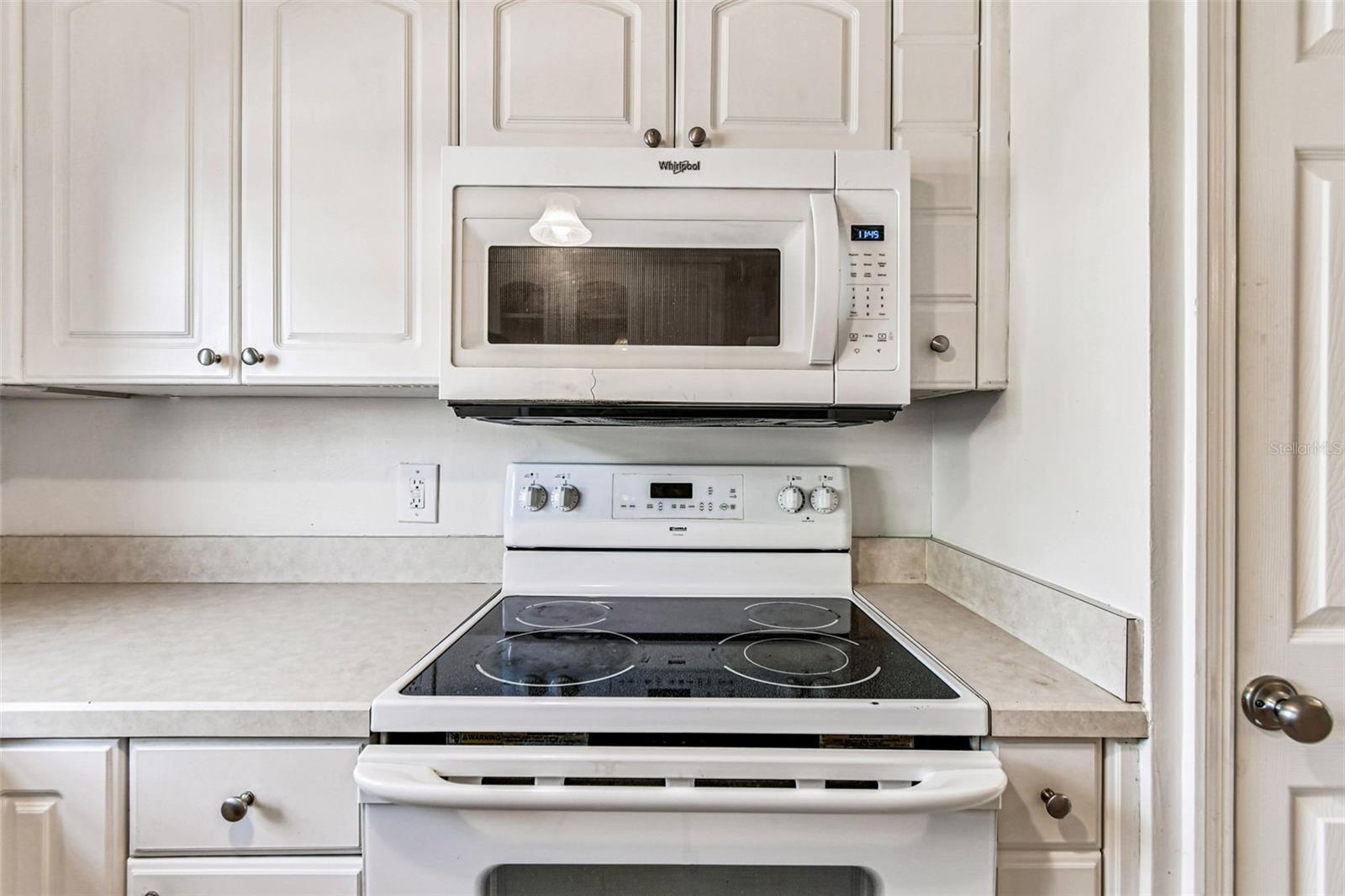 LAKE HOWELL ARMS - Residential